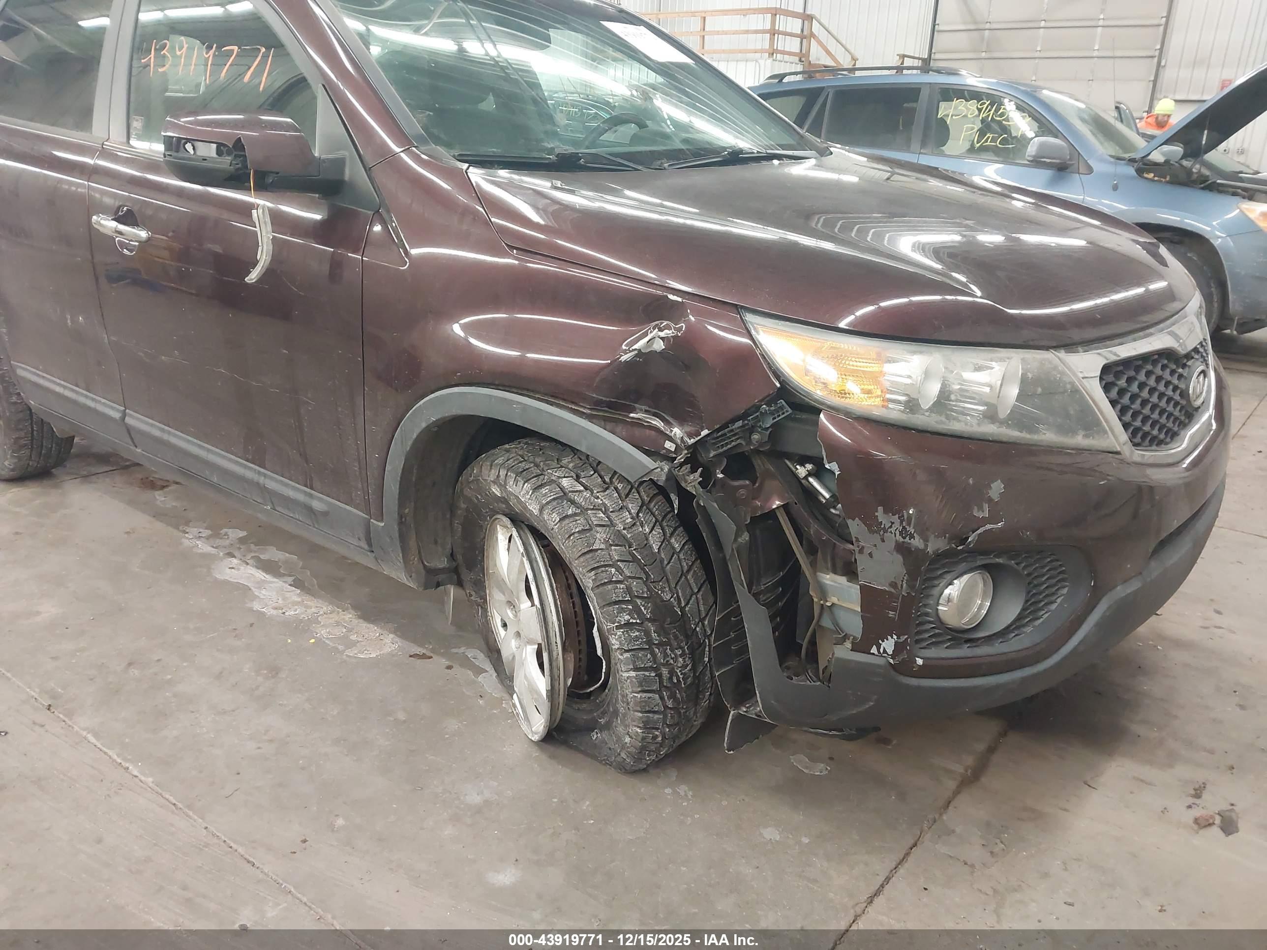 KIA SORENTO image 6