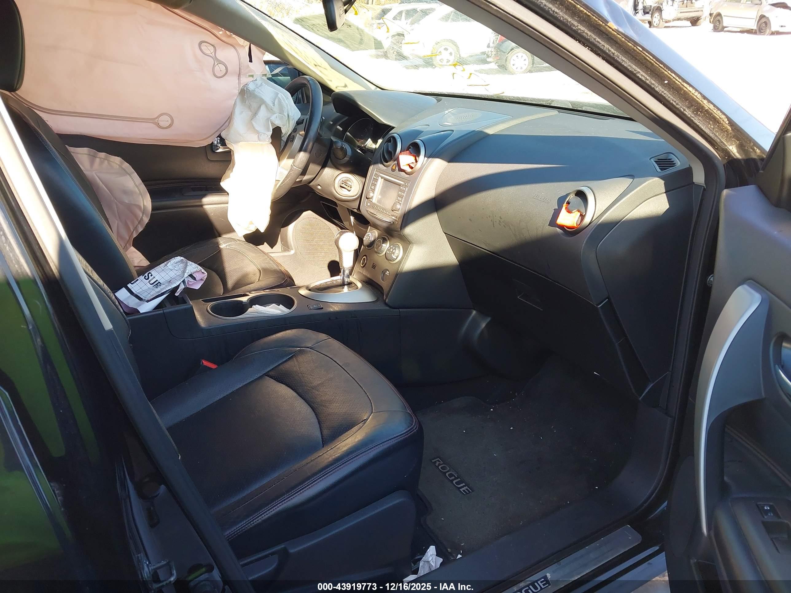 NISSAN ROGUE image 5
