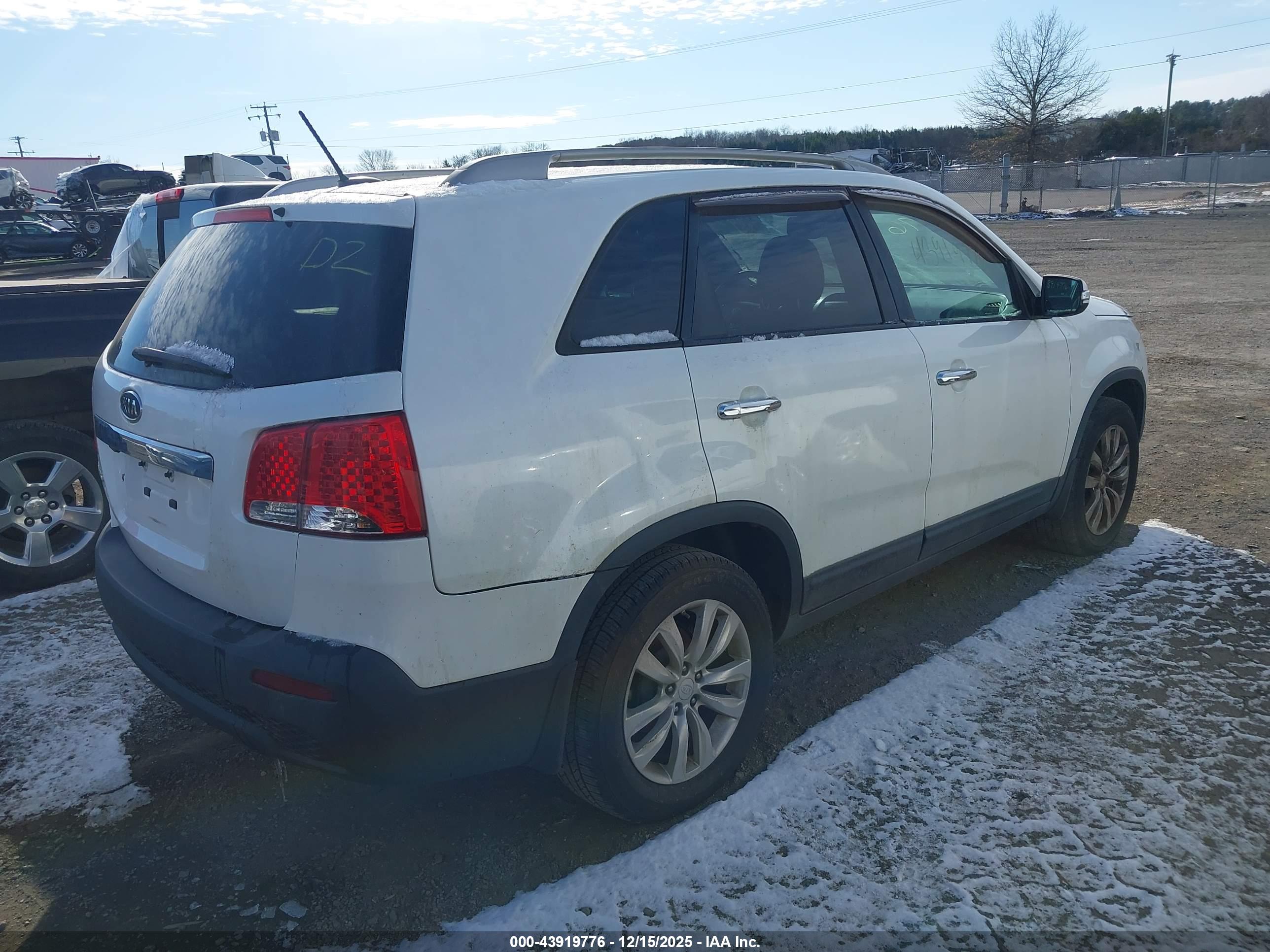 KIA SORENTO image 4