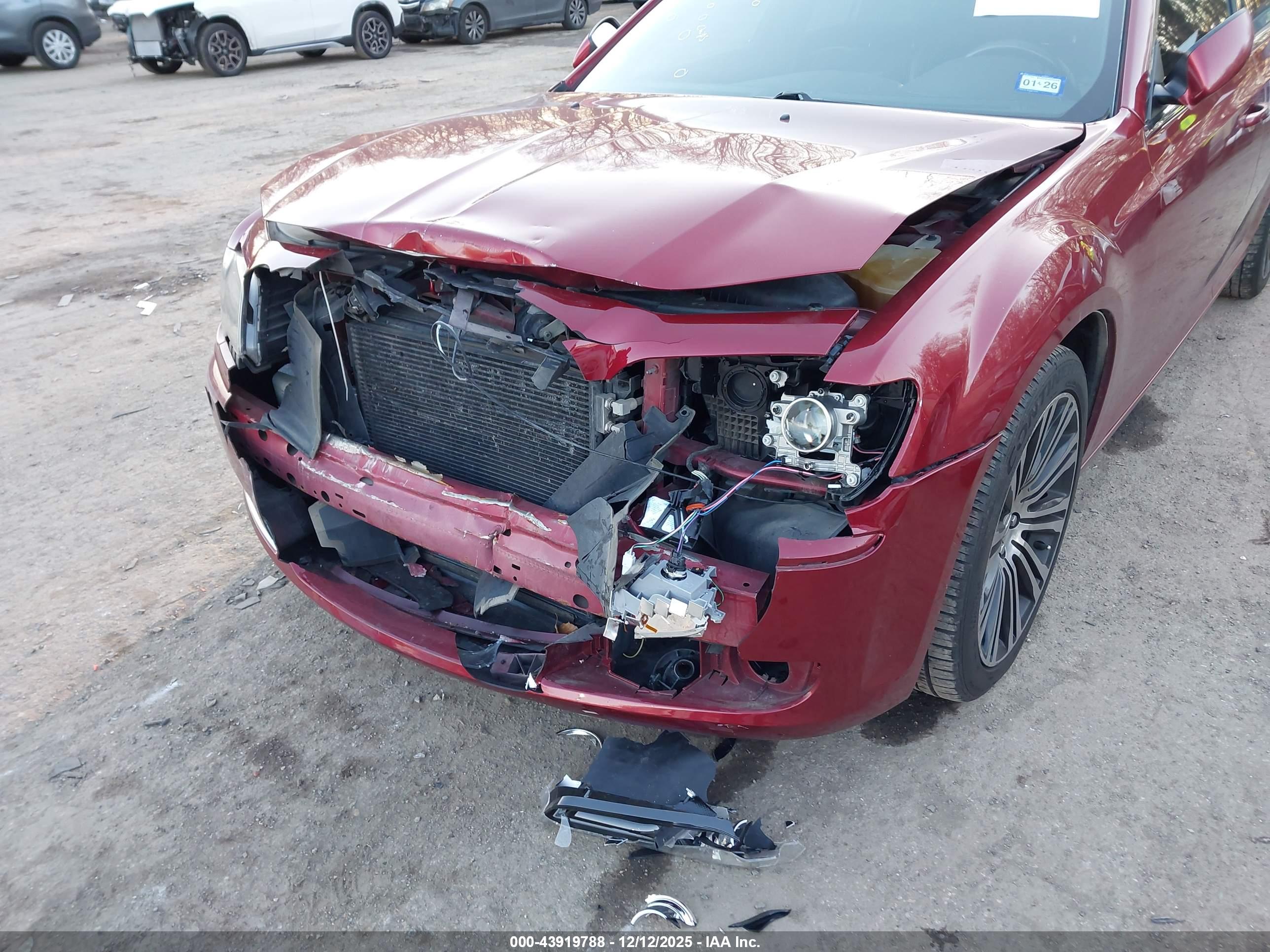CHRYSLER 300 image 6