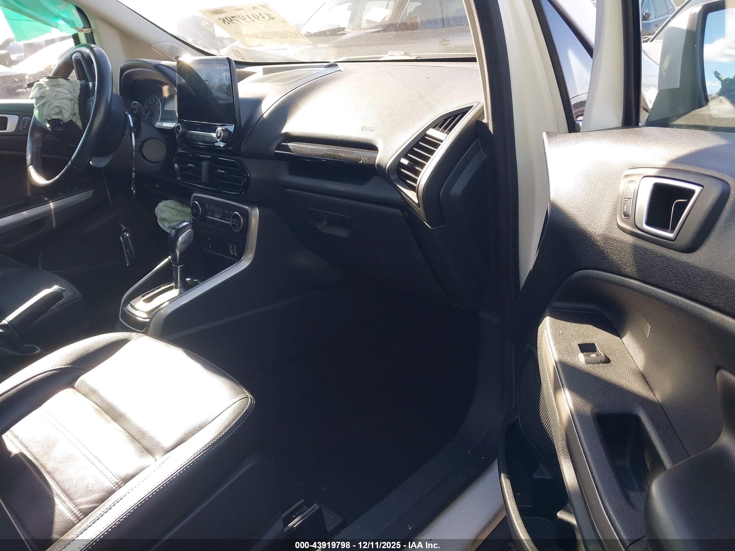 FORD ECOSPORT image 5