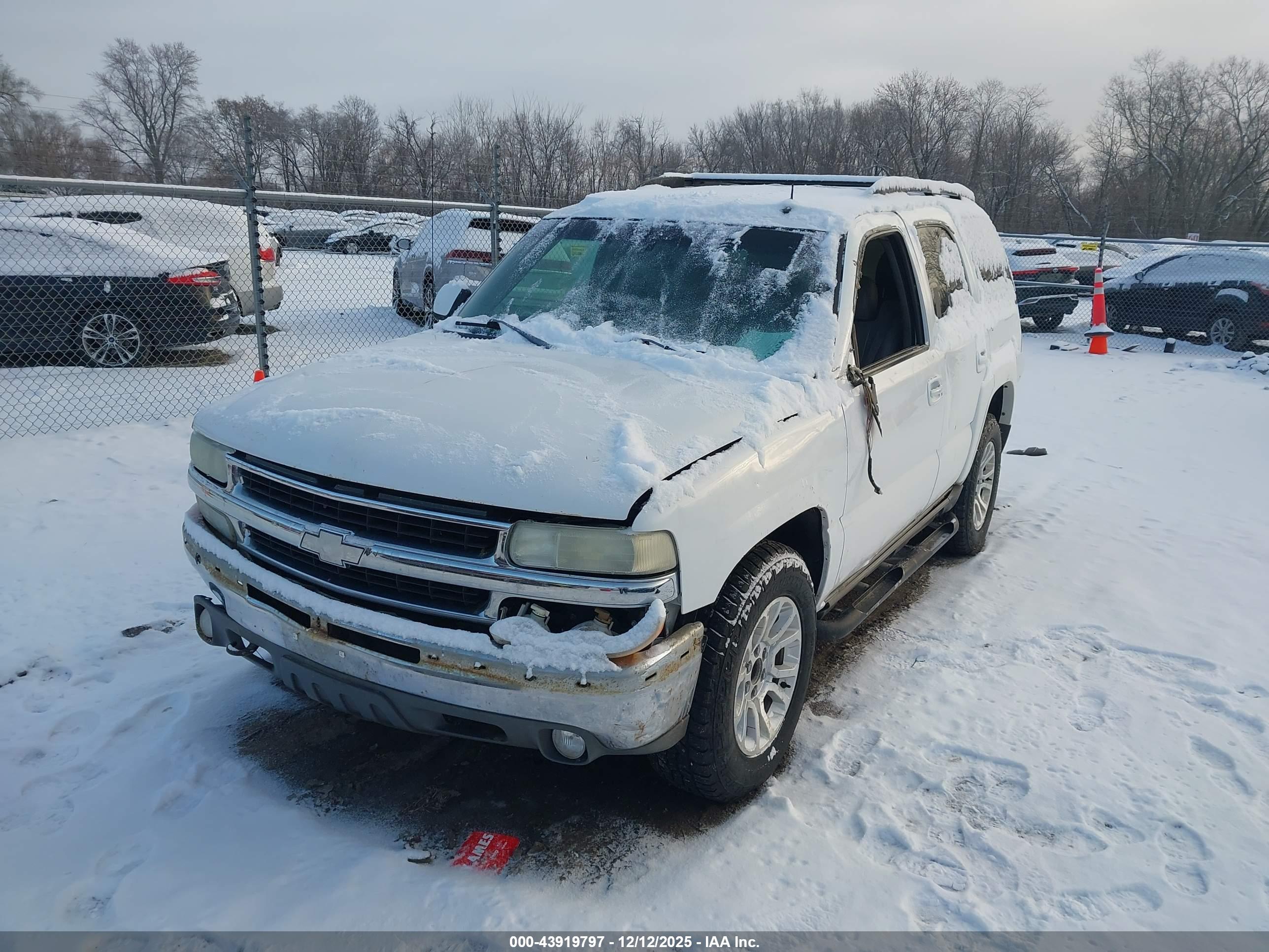 CHEVROLET TAHOE image 2