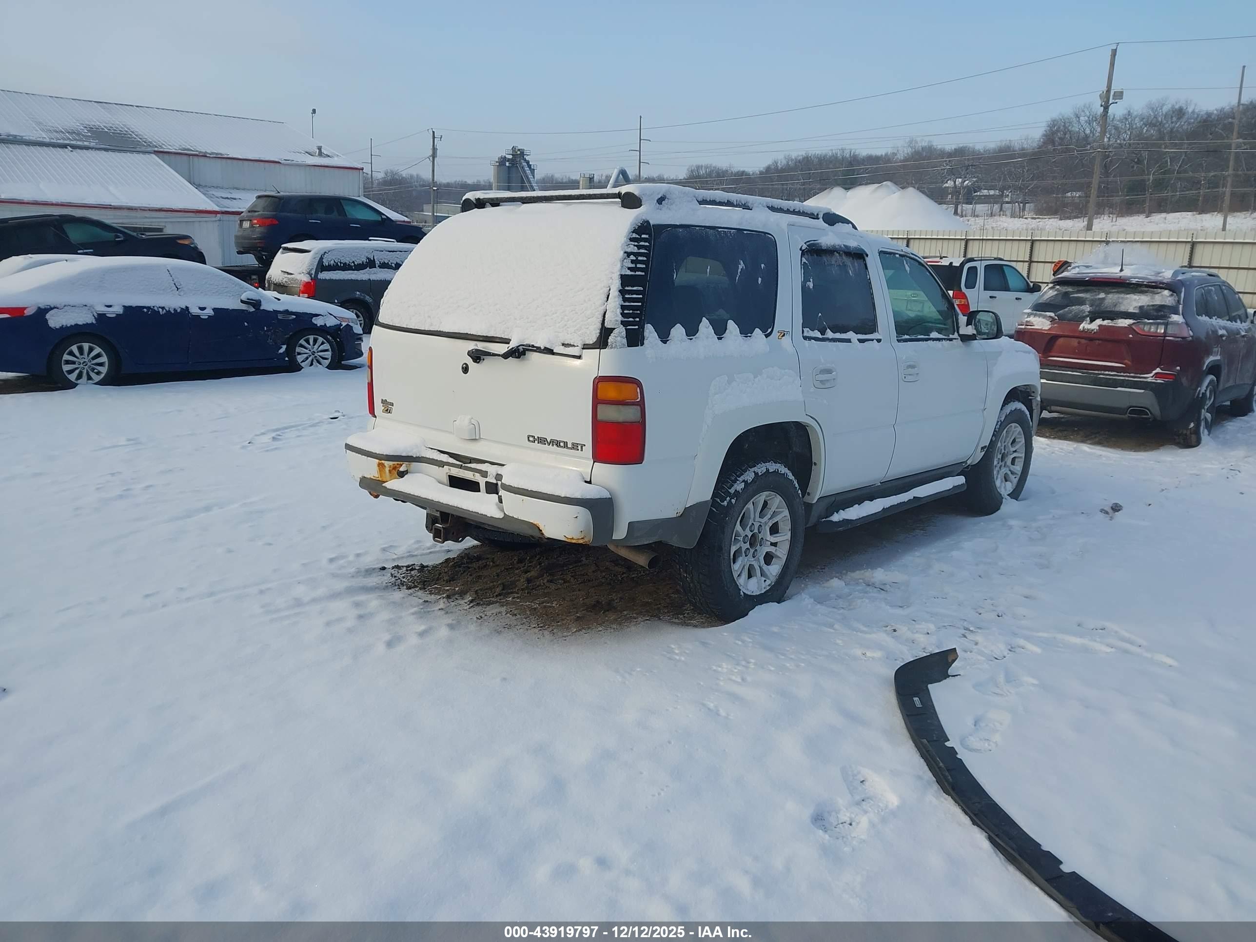 CHEVROLET TAHOE image 4