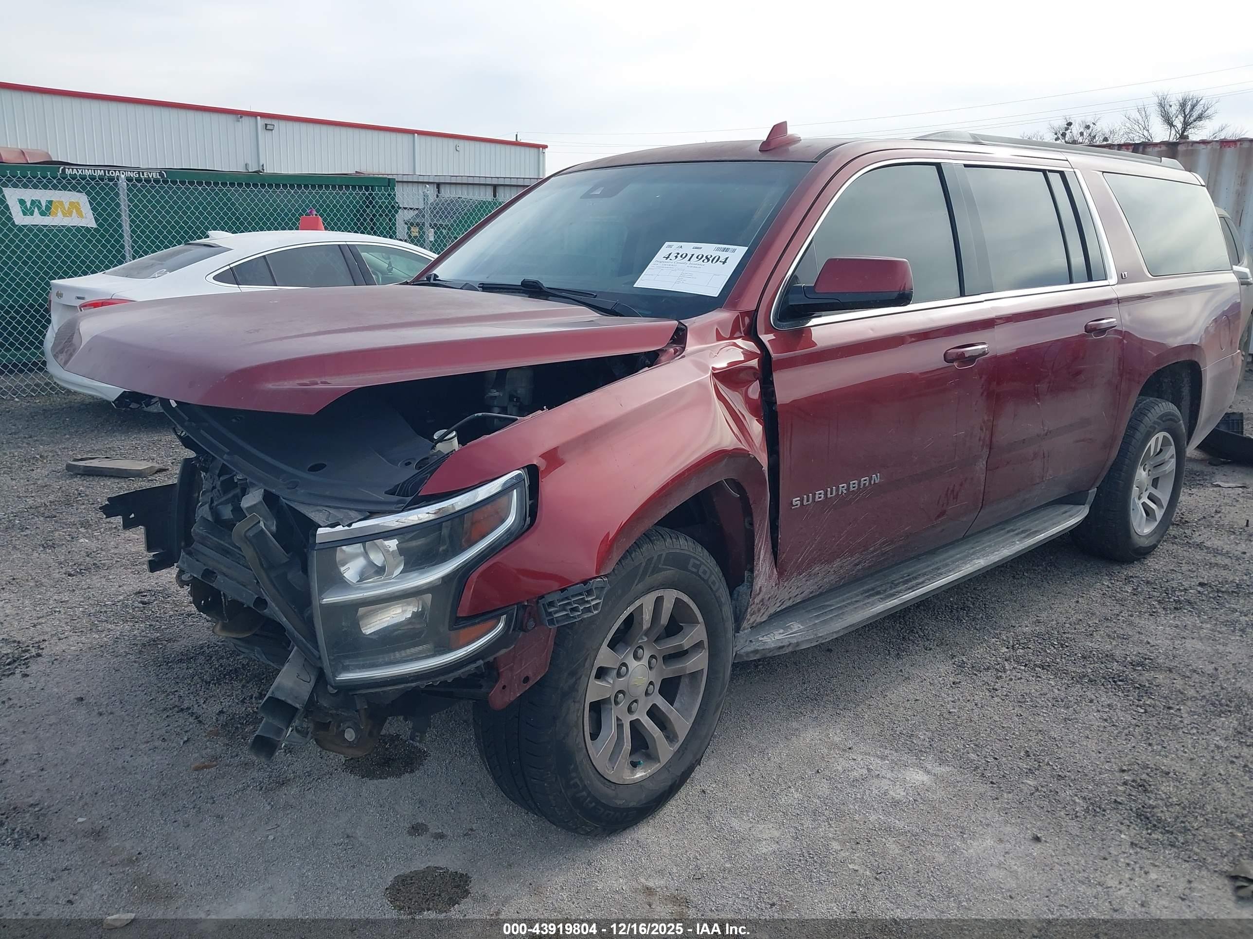 CHEVROLET SUBURBAN image 2