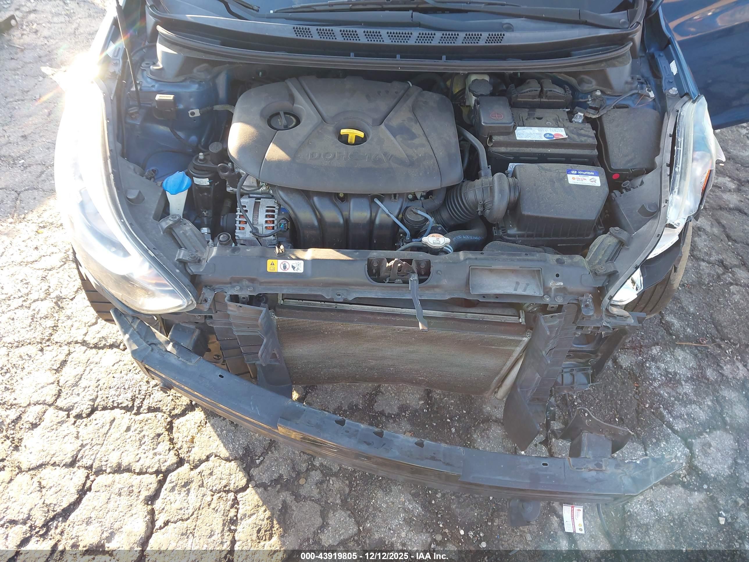 HYUNDAI ELANTRA image 10