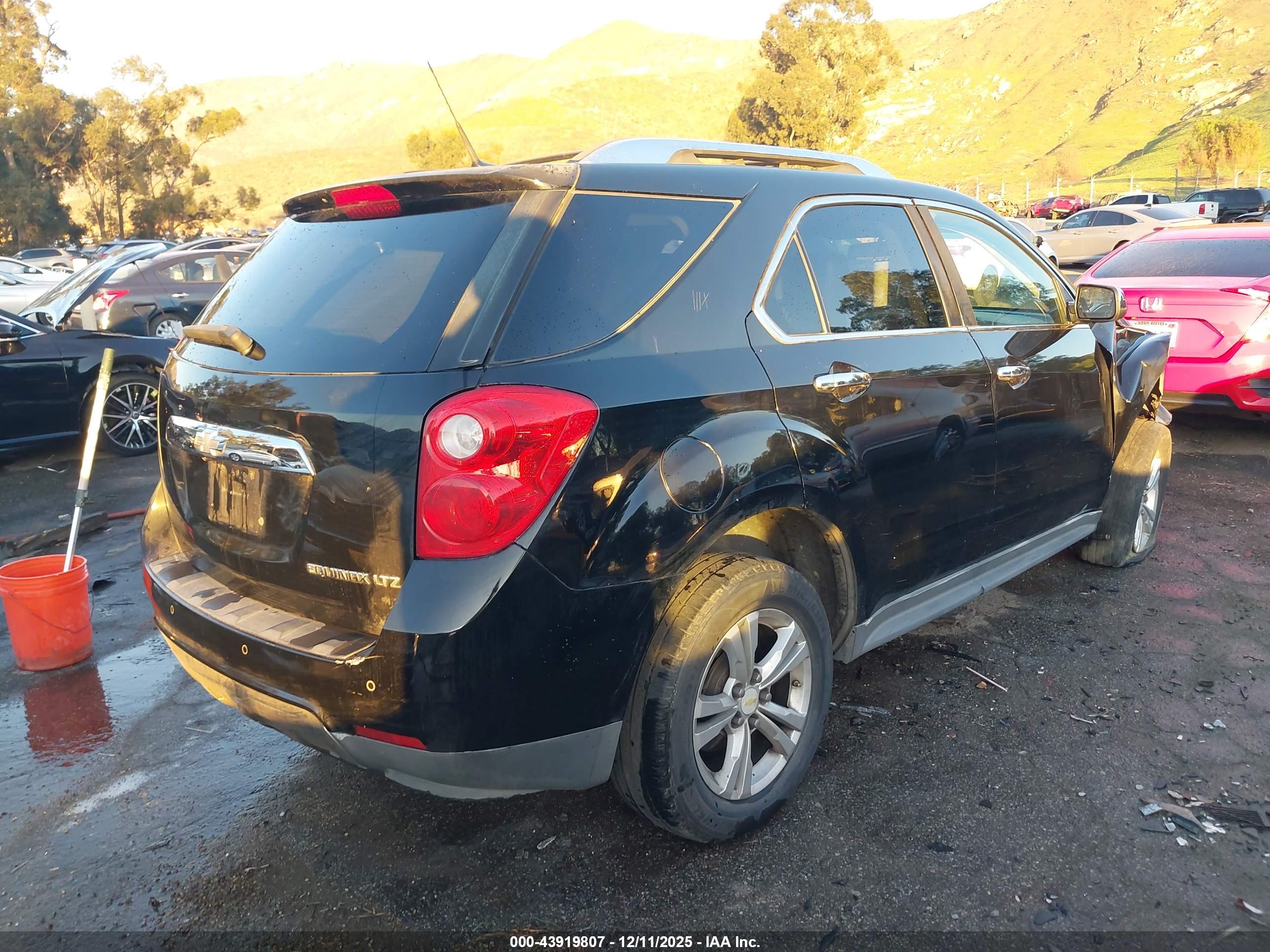 CHEVROLET EQUINOX image 4
