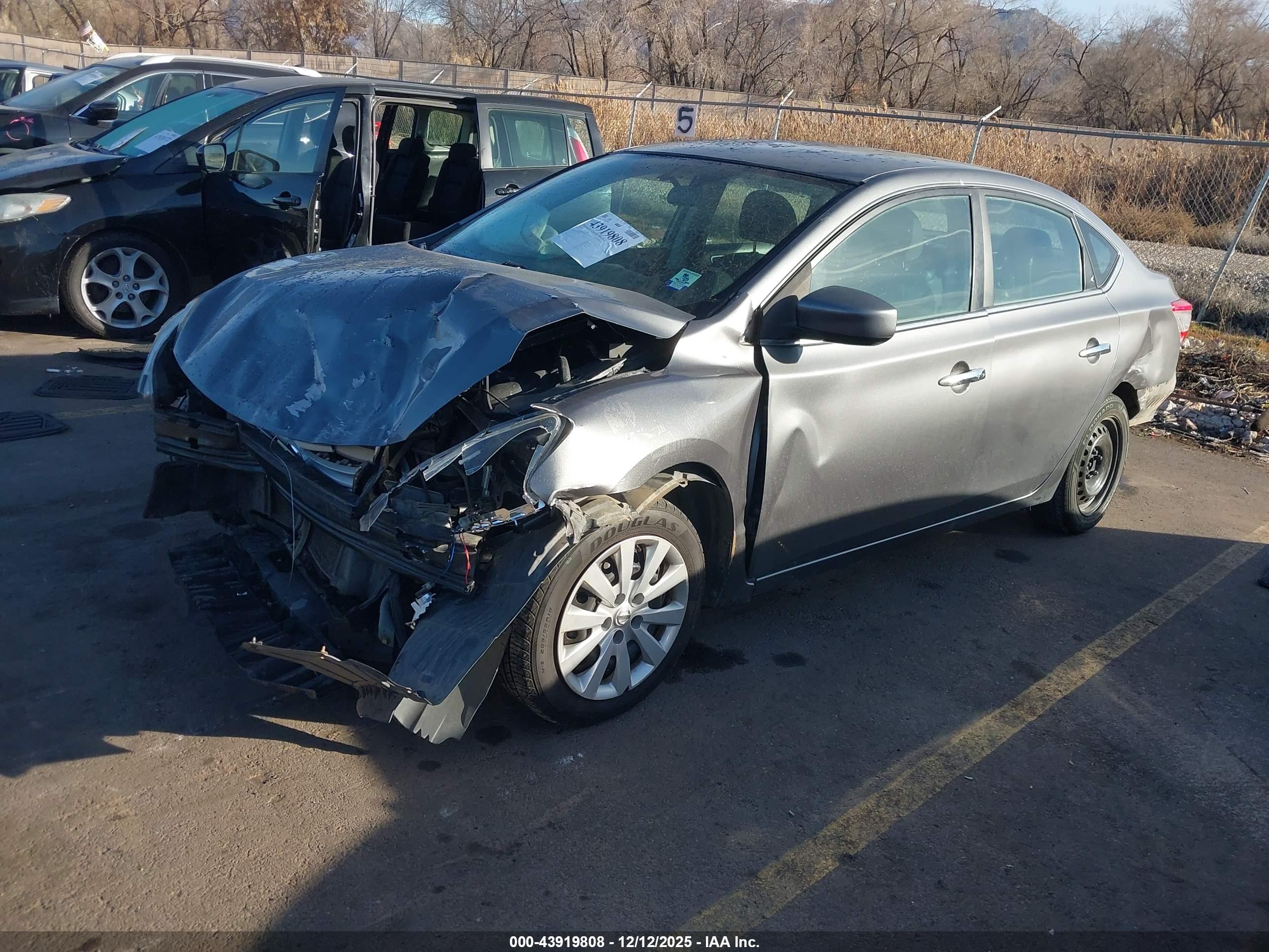 NISSAN SENTRA image 2