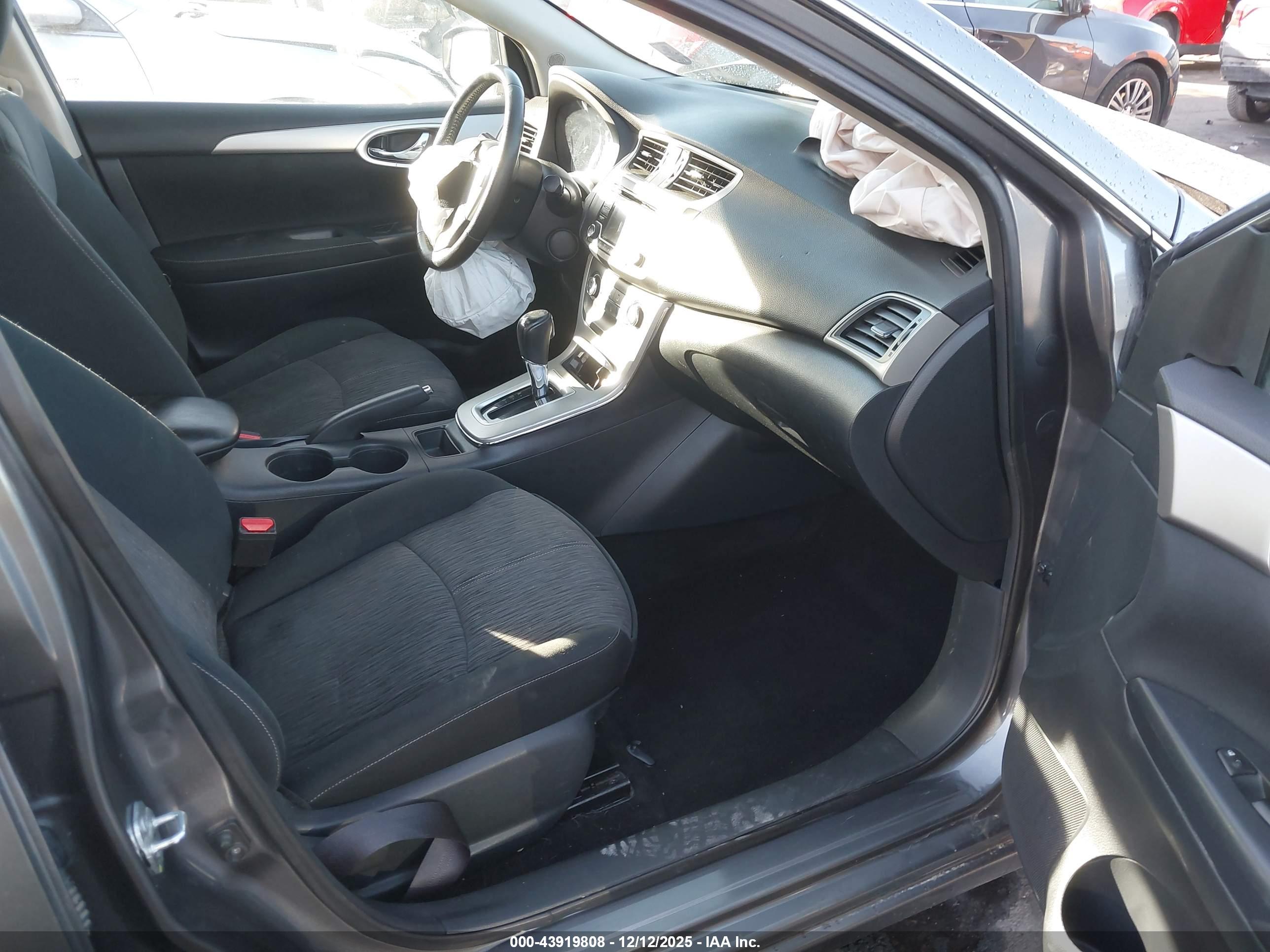 NISSAN SENTRA image 5