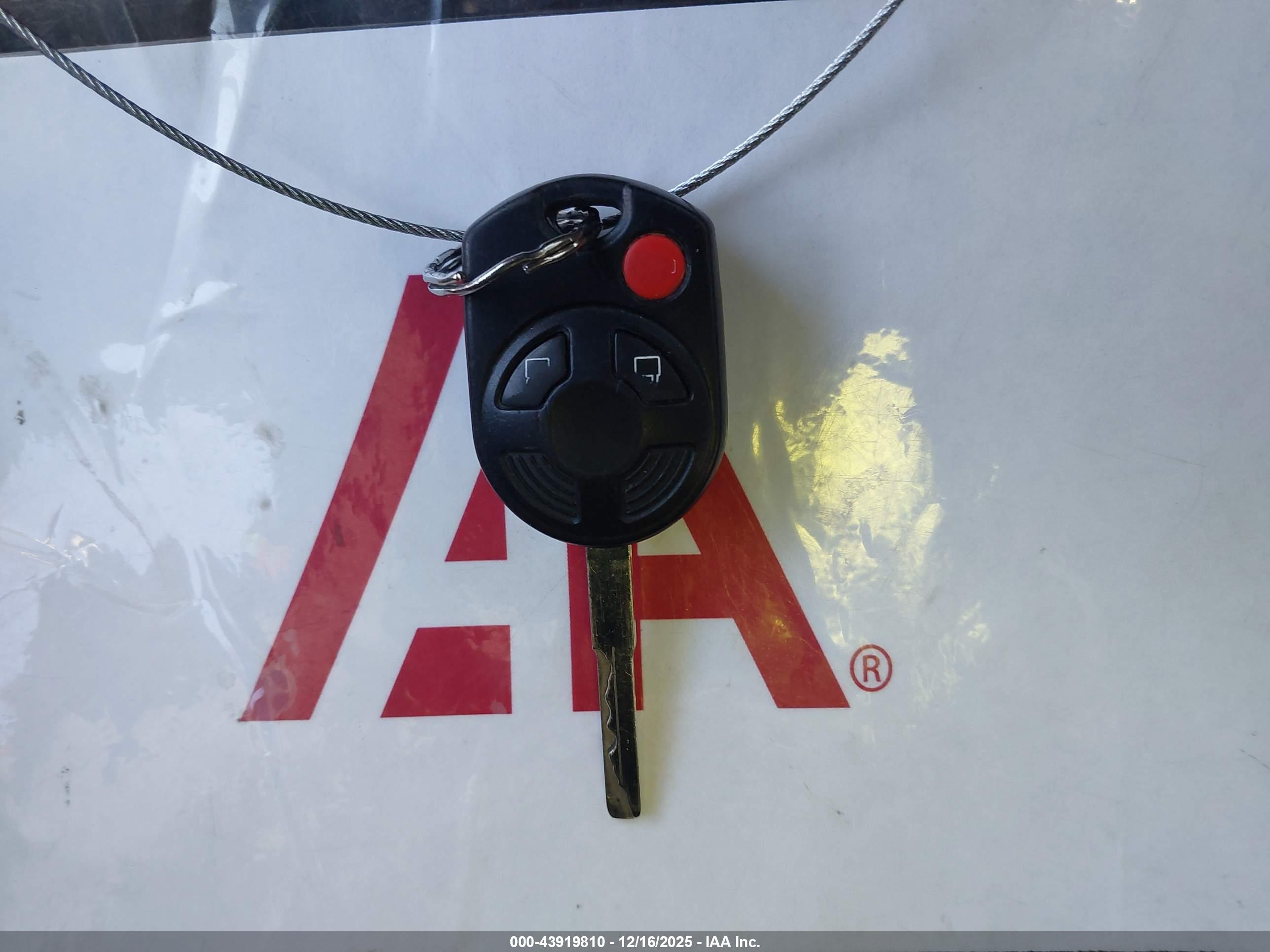 FORD ESCAPE image 11