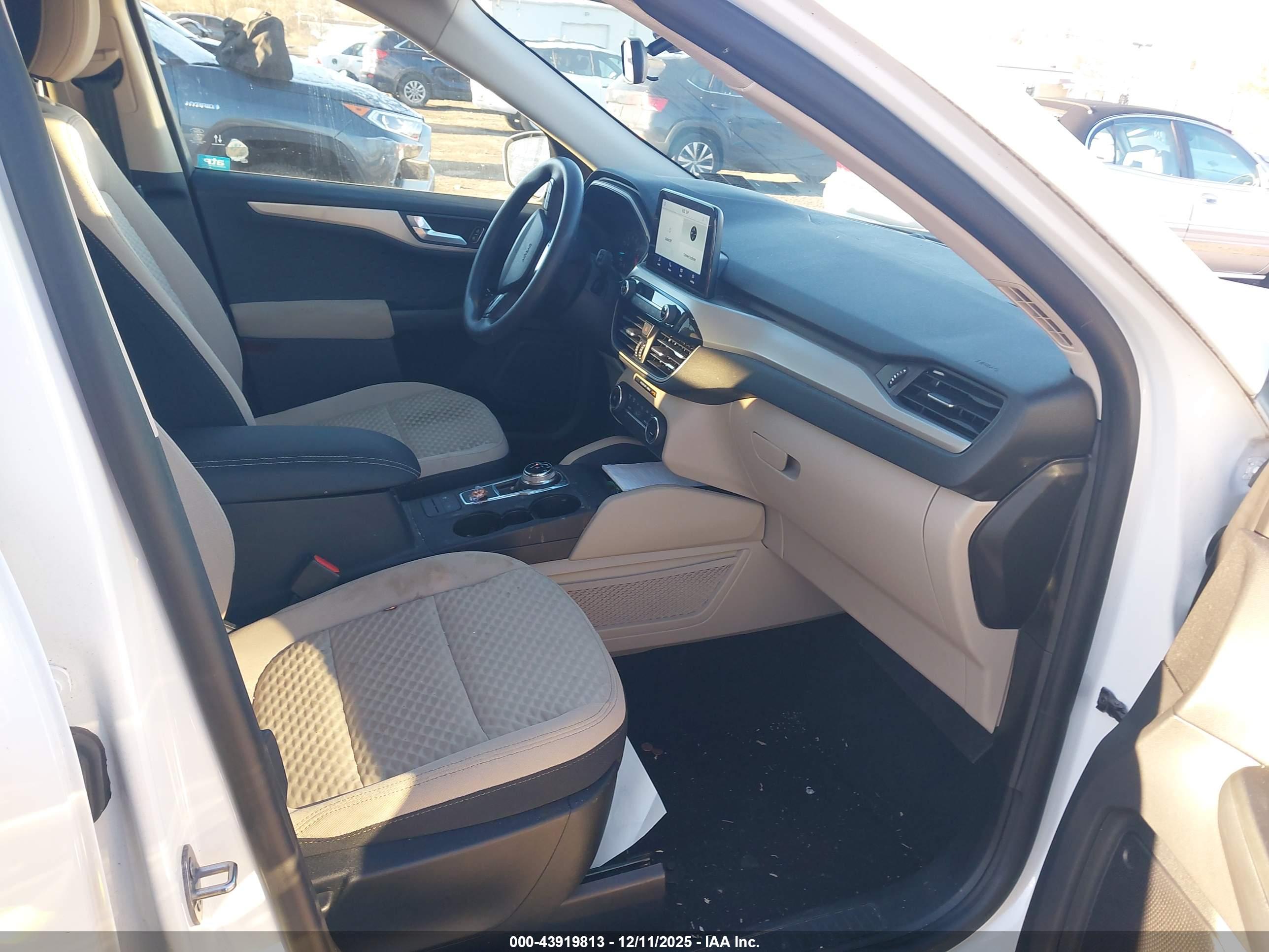 FORD ESCAPE image 5