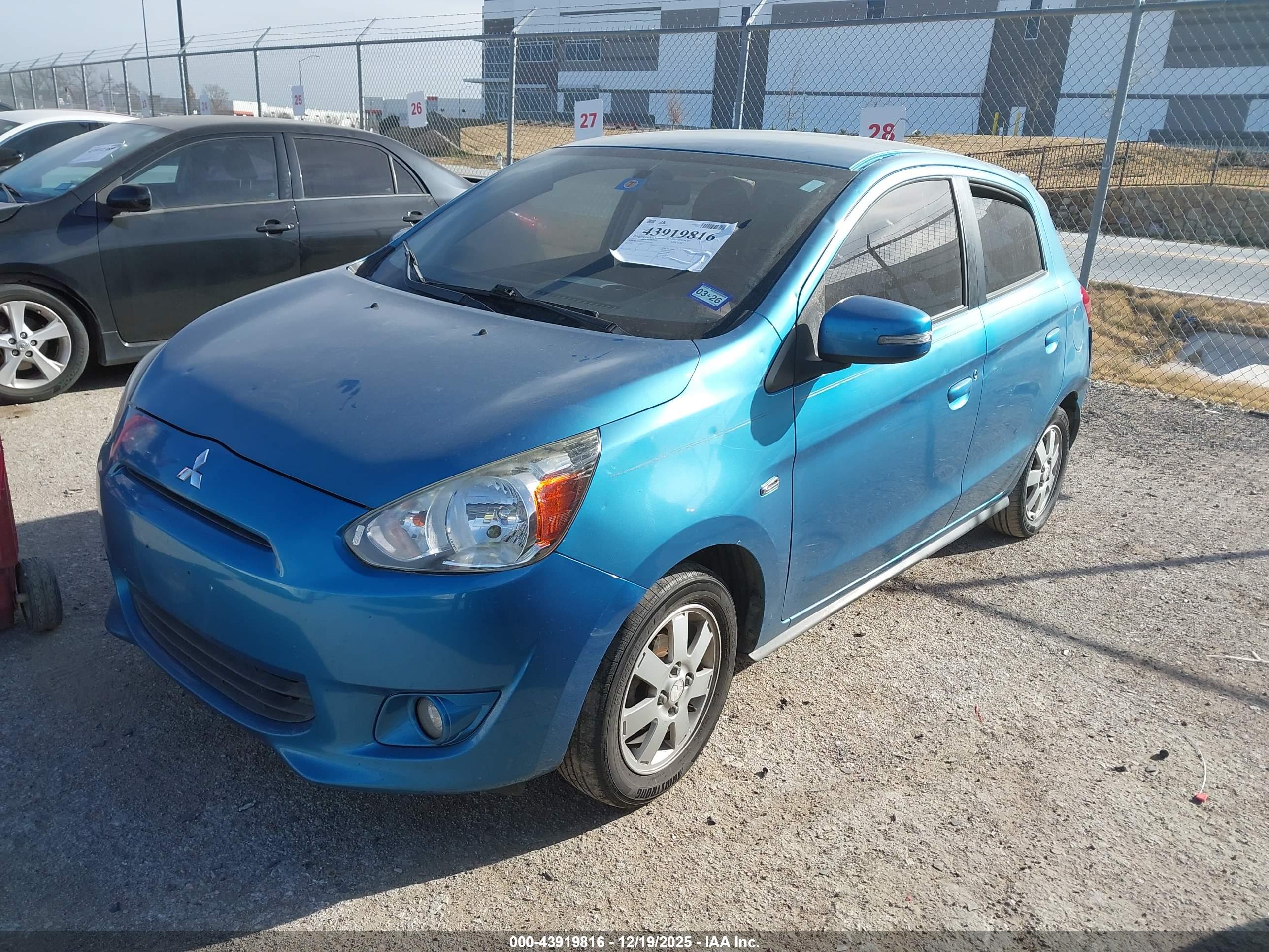 MITSUBISHI MIRAGE image 2