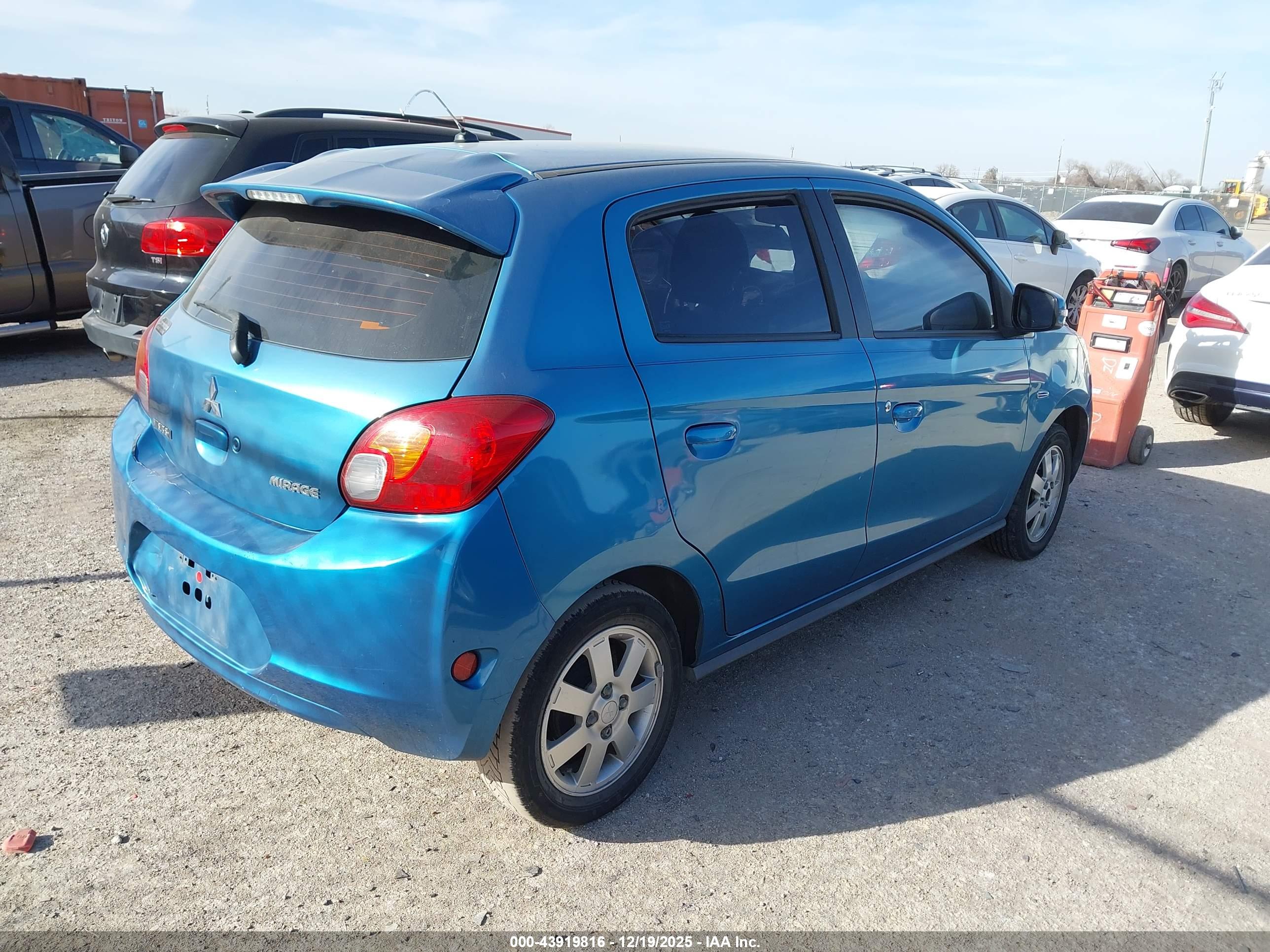 MITSUBISHI MIRAGE image 4
