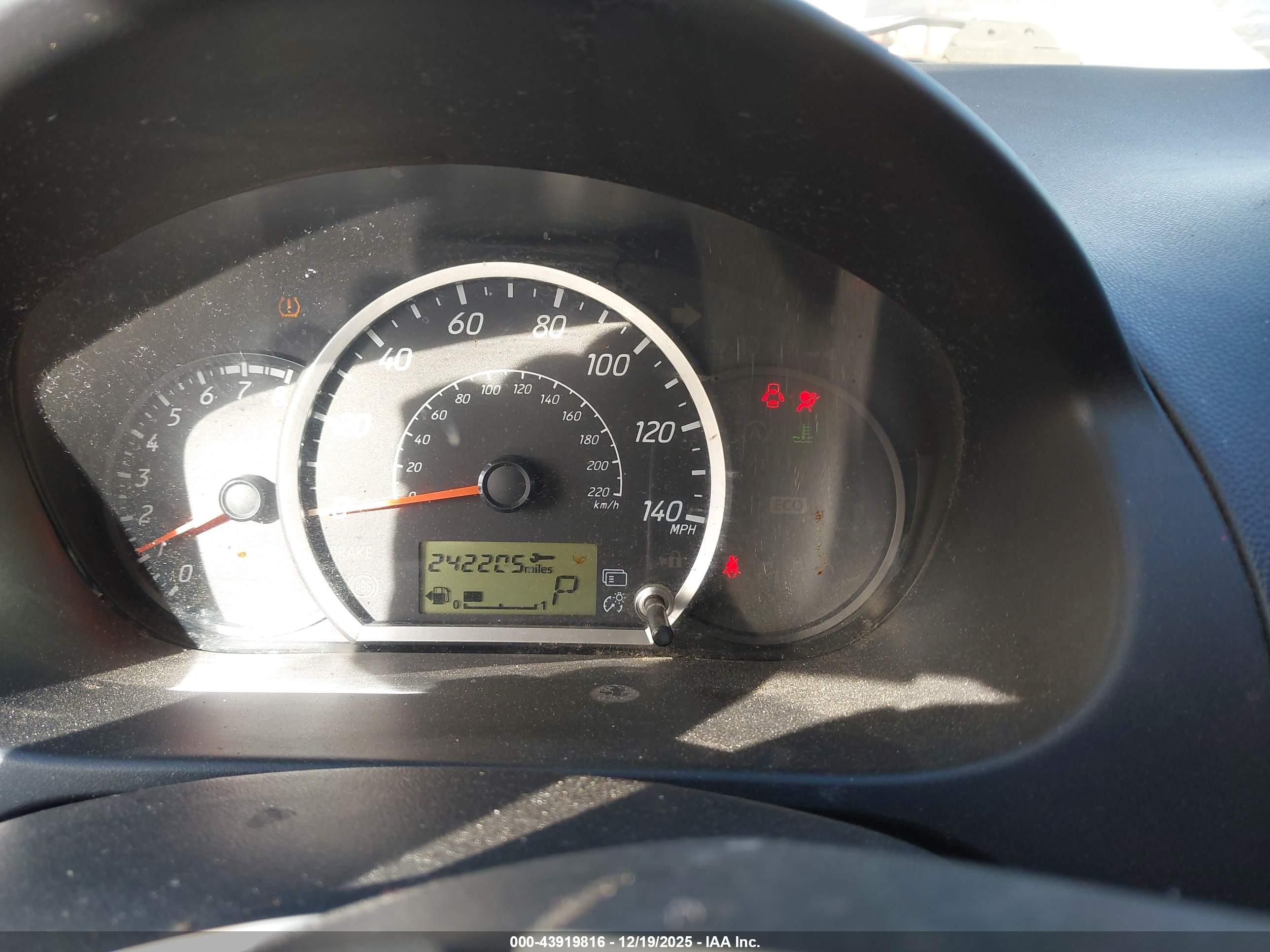 MITSUBISHI MIRAGE image 7