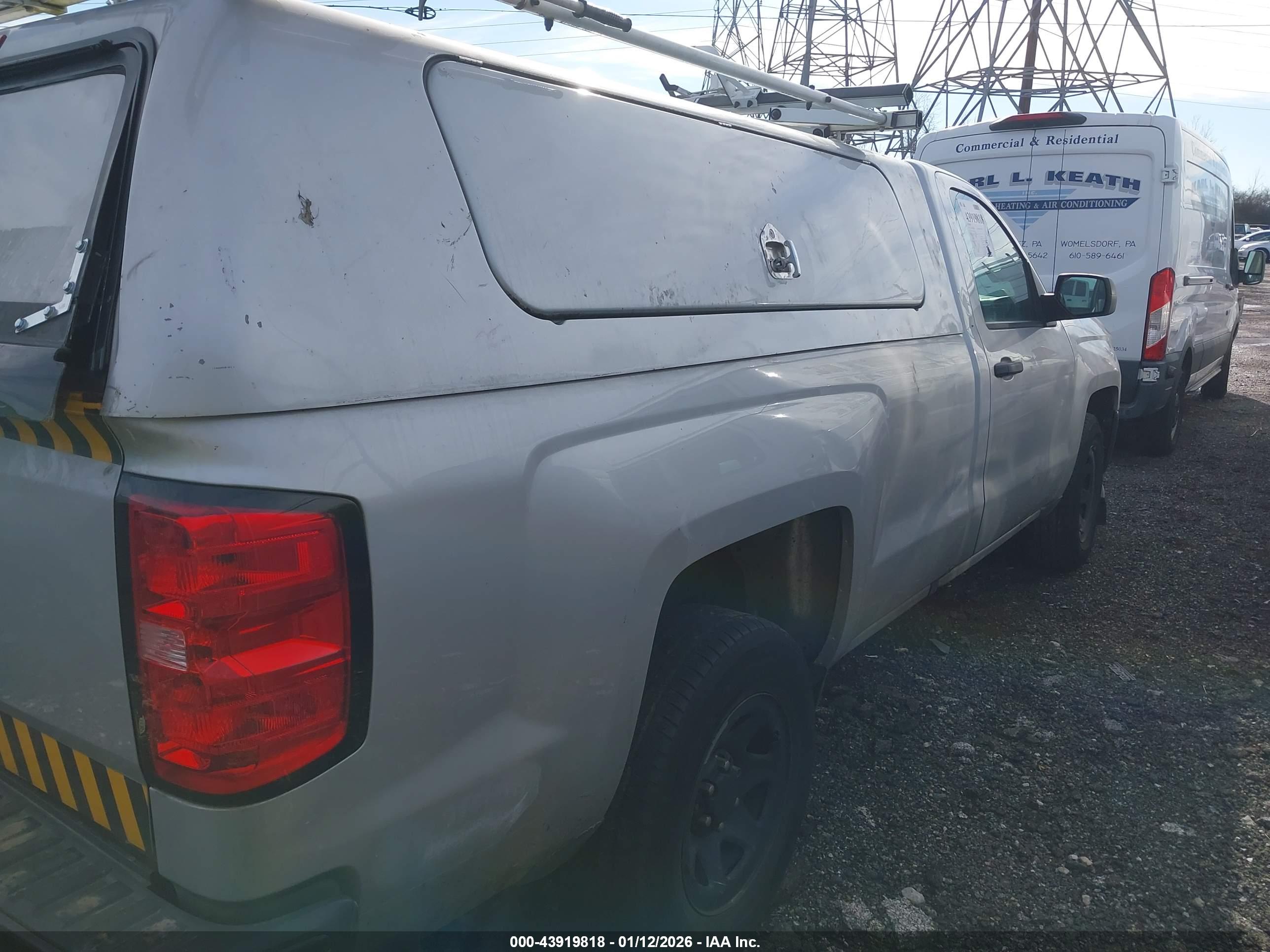 CHEVROLET SILVERADO image 4