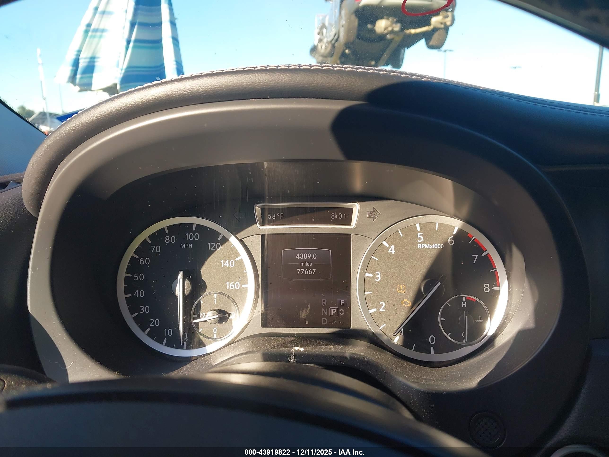 INFINITI QX30 image 7