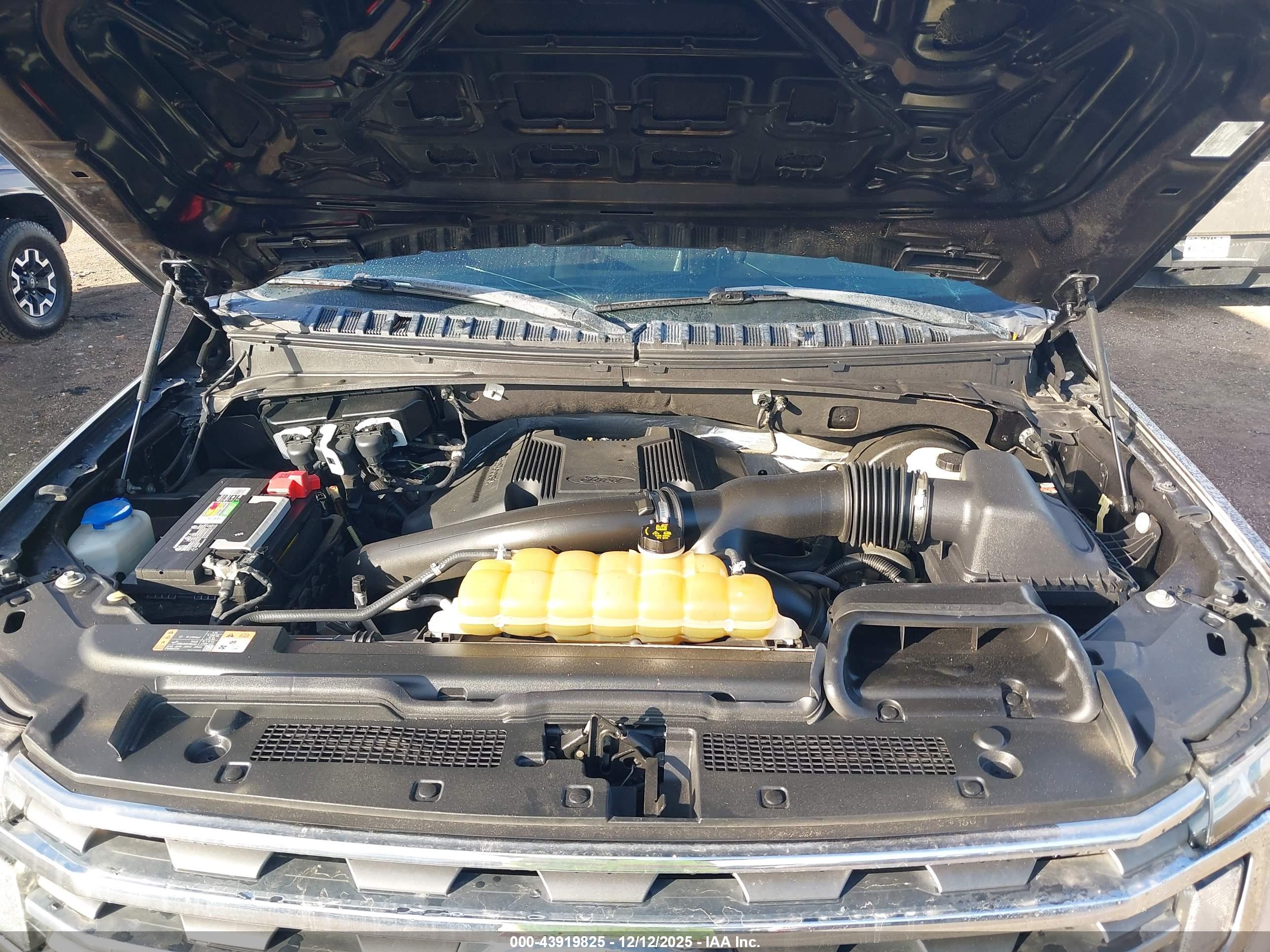 FORD EXPEDITION image 10