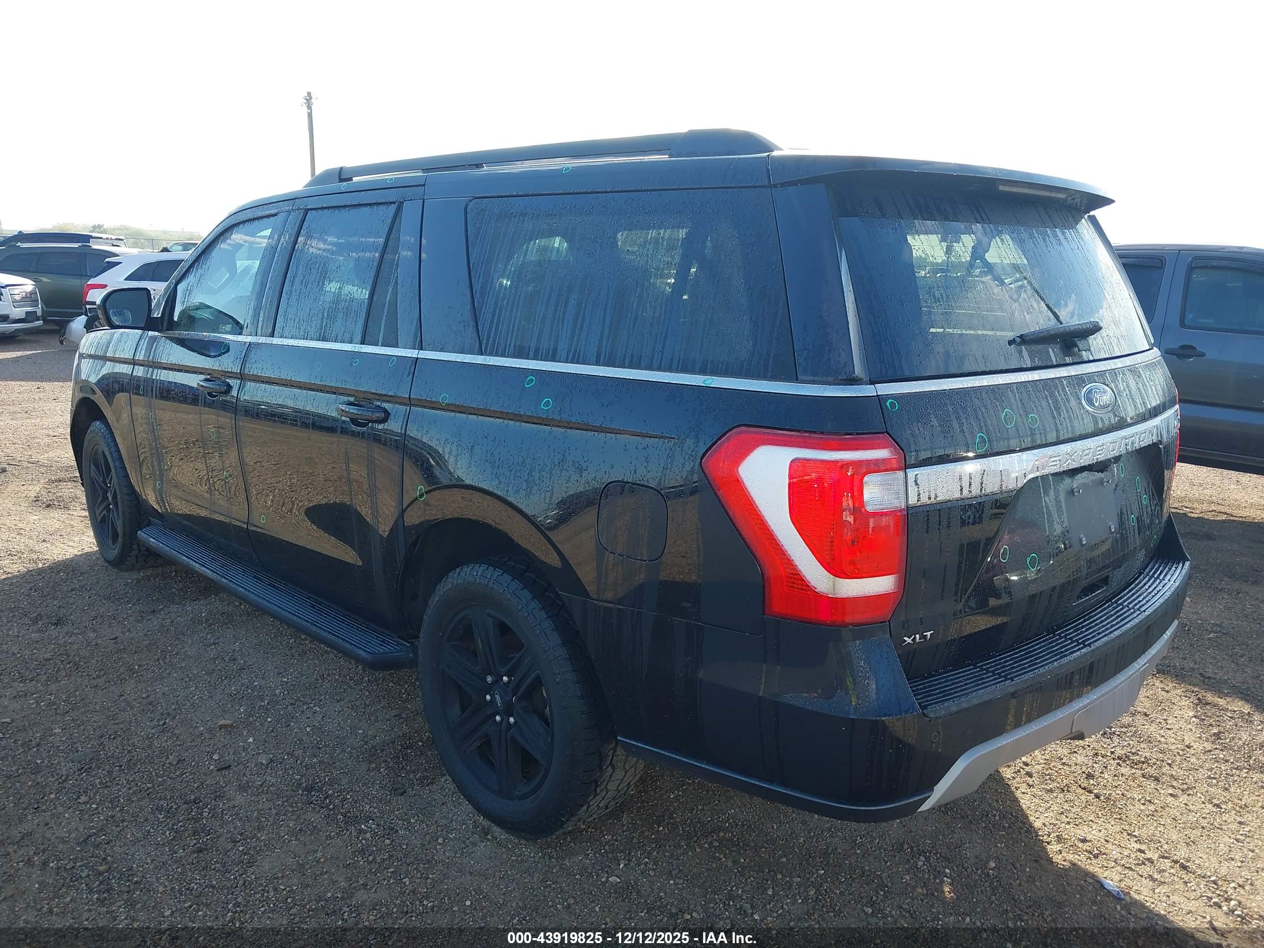 FORD EXPEDITION image 3