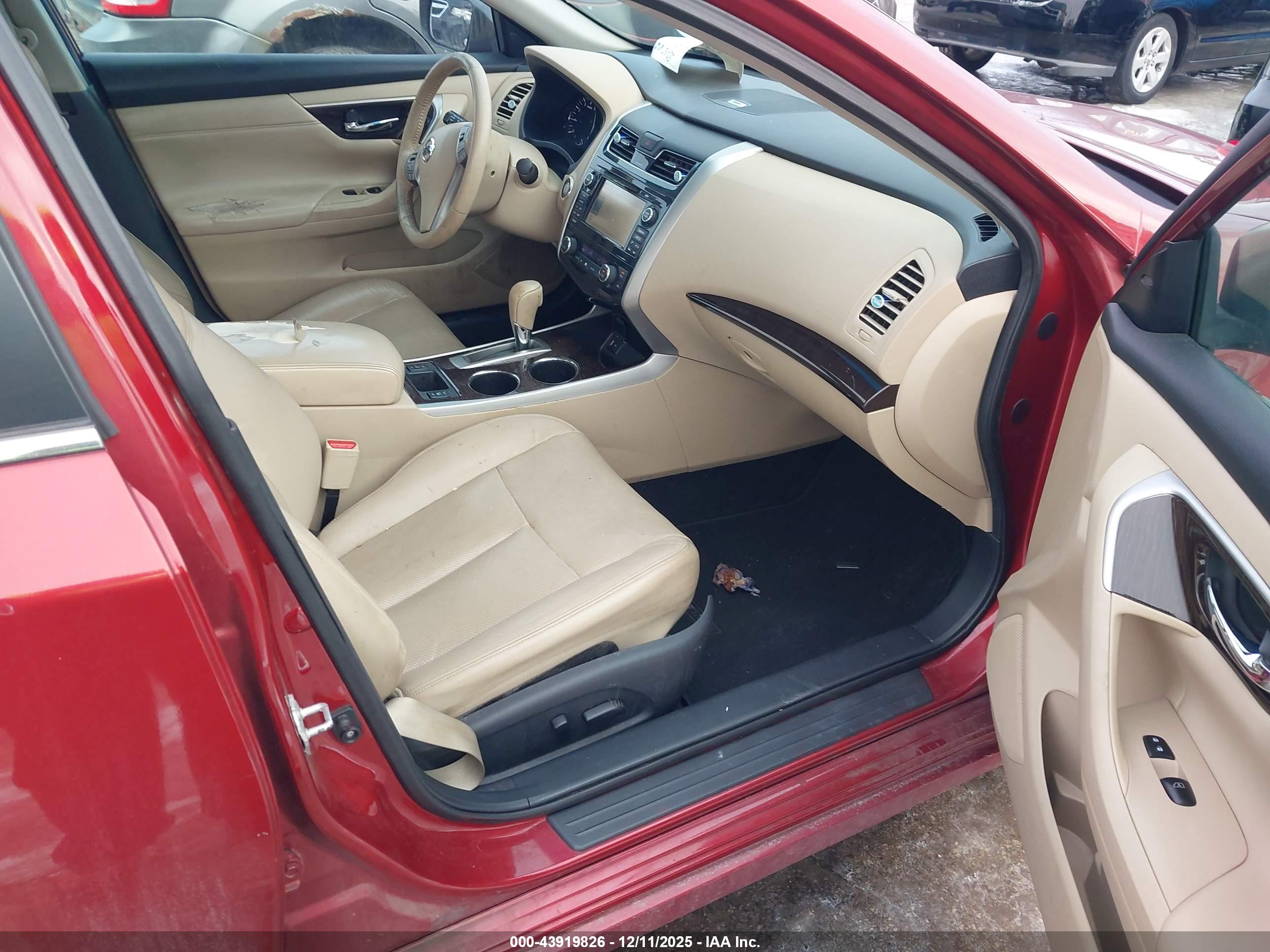 NISSAN ALTIMA image 5