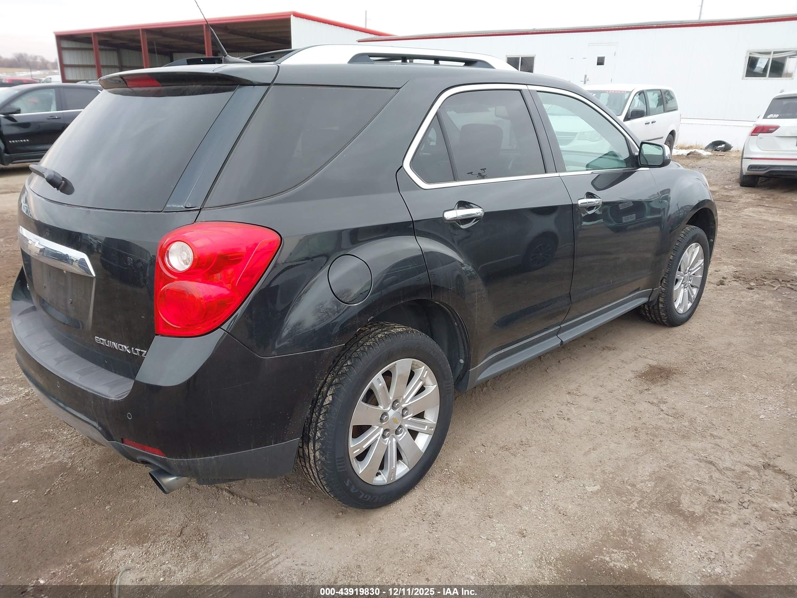 CHEVROLET EQUINOX image 4