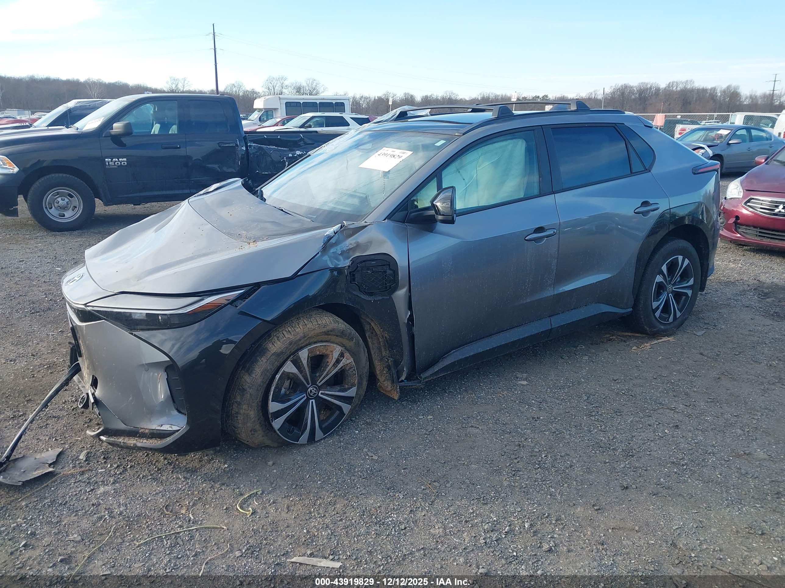 TOYOTA BZ4X image 2