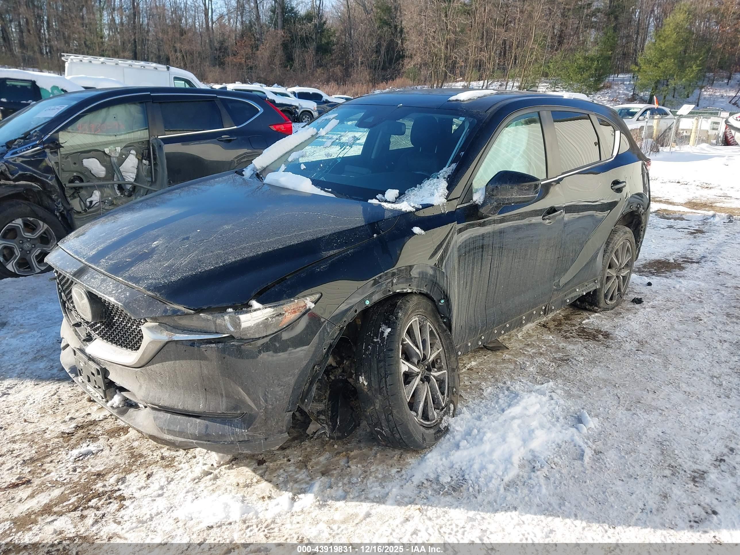 MAZDA CX-5 image 2