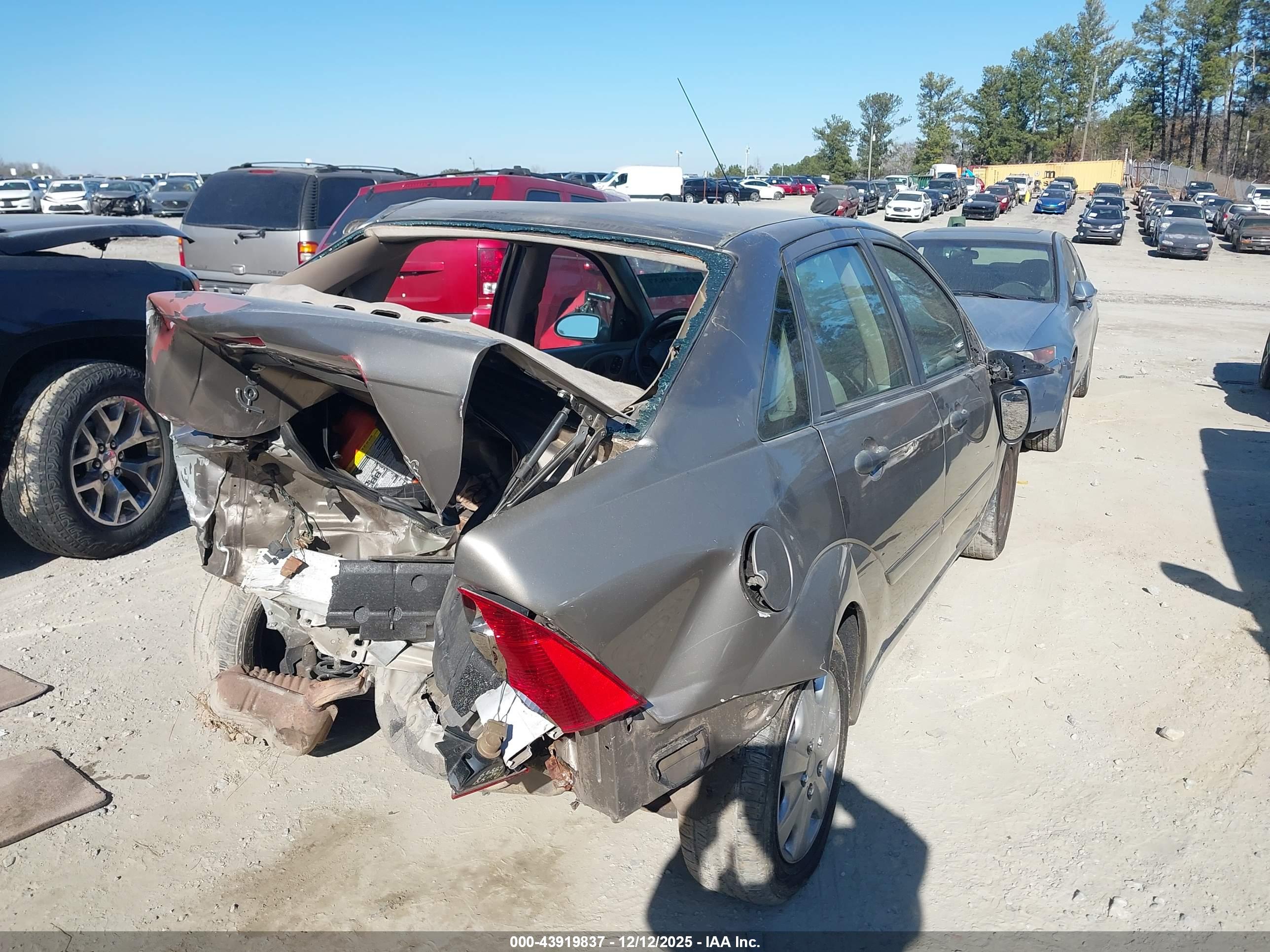 FORD FOCUS image 4
