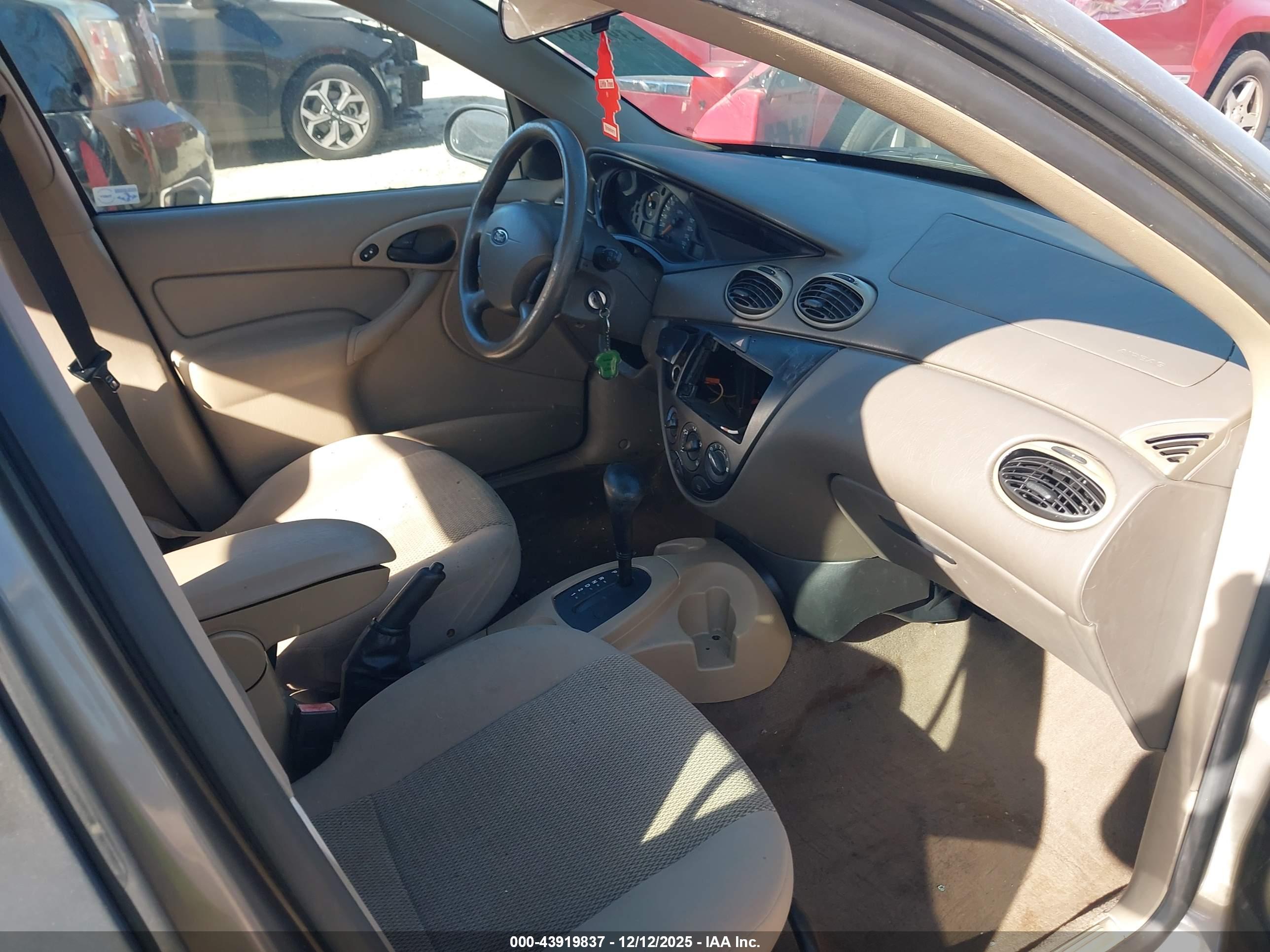 FORD FOCUS image 5