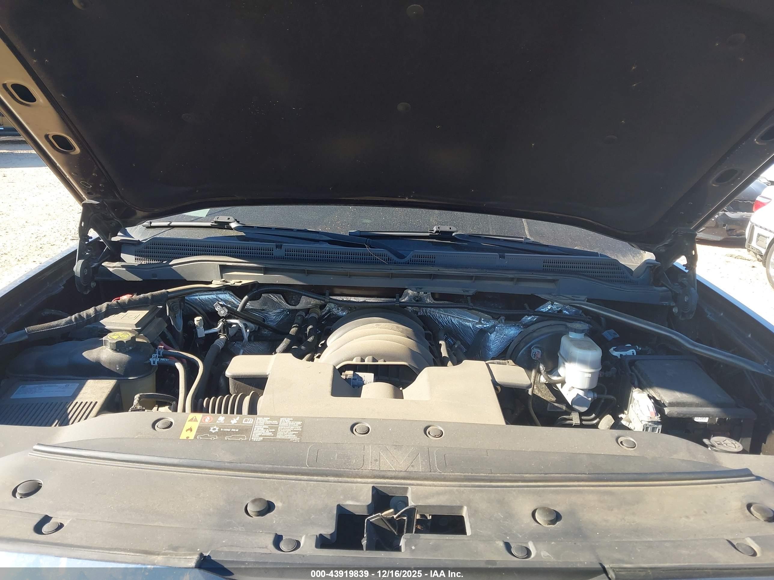 GMC SIERRA image 10