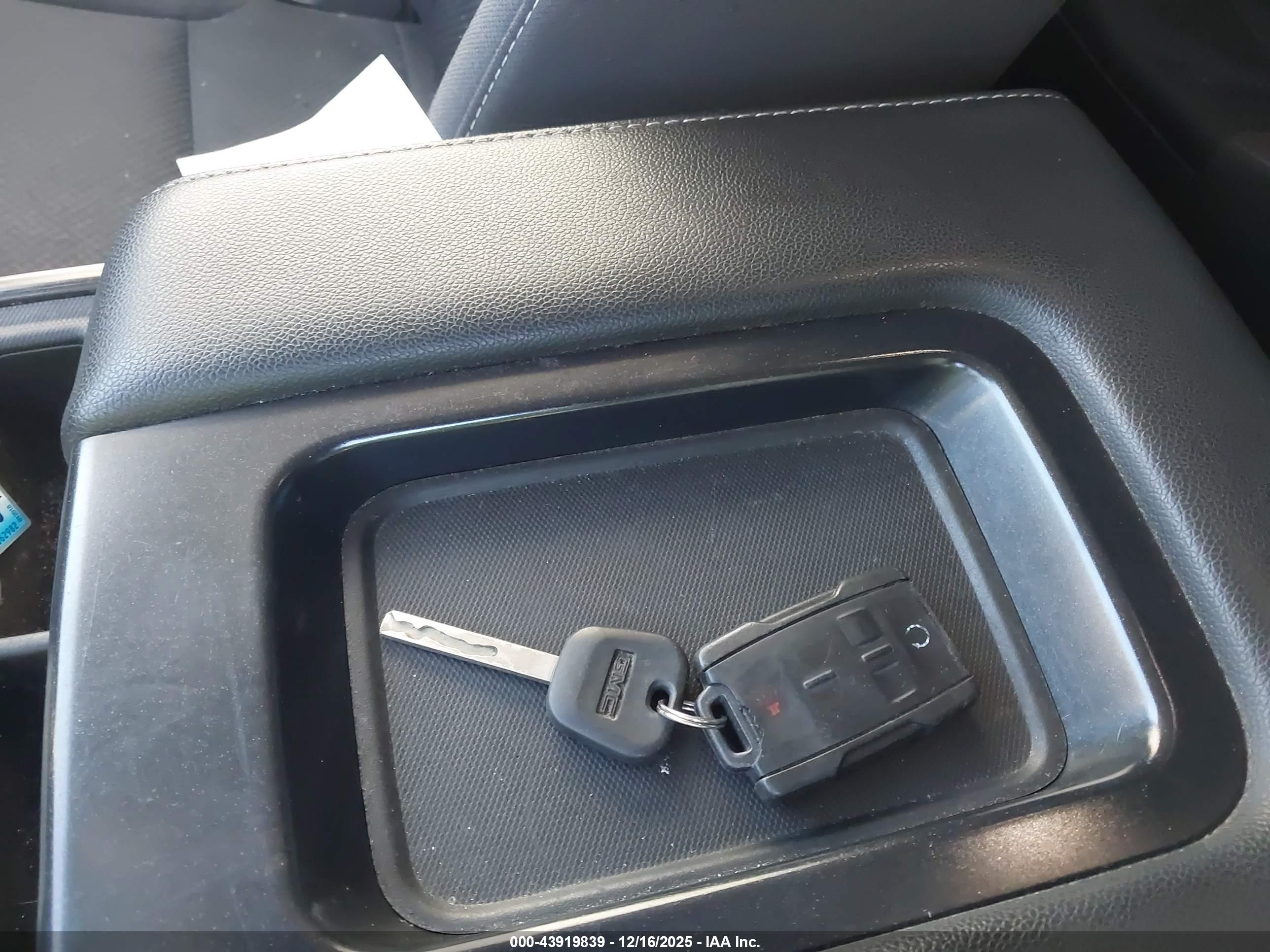 GMC SIERRA image 11