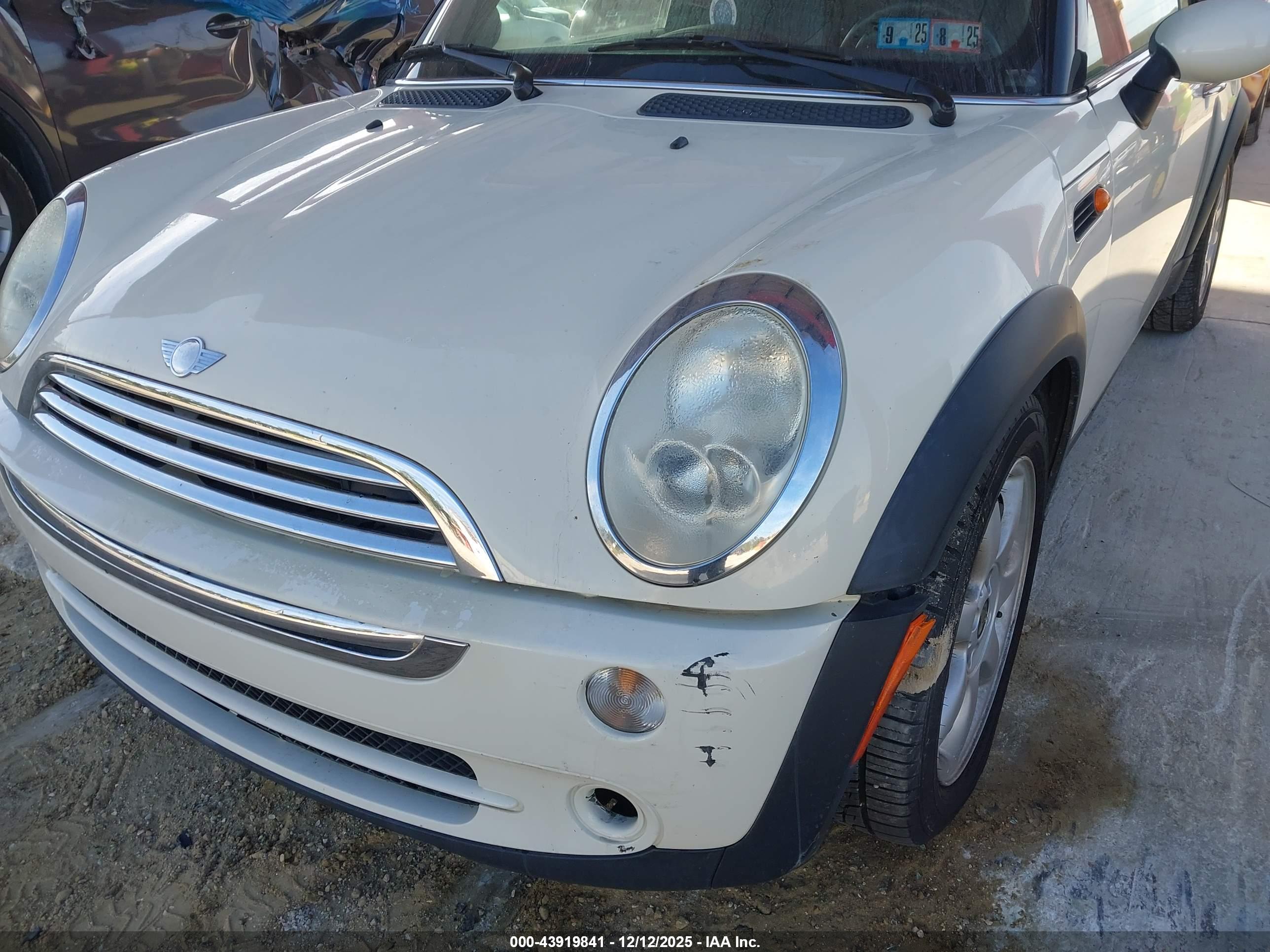 MINI COOPER image 6