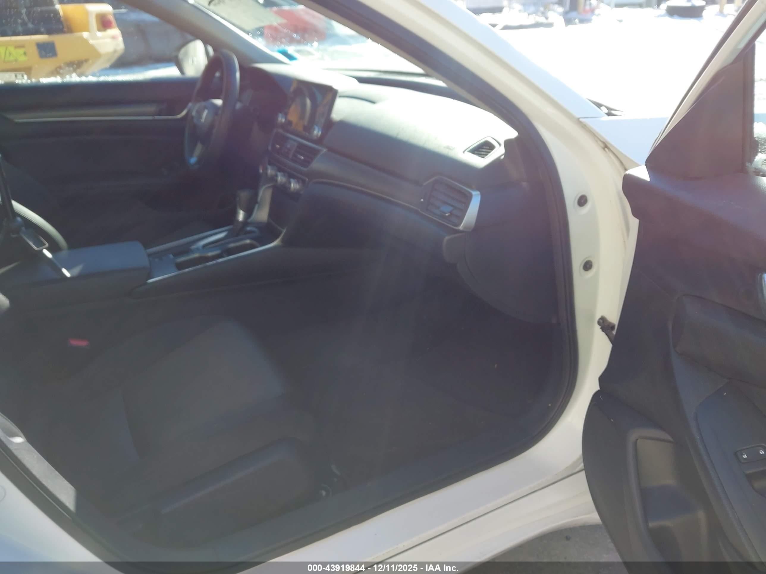 HONDA ACCORD image 5