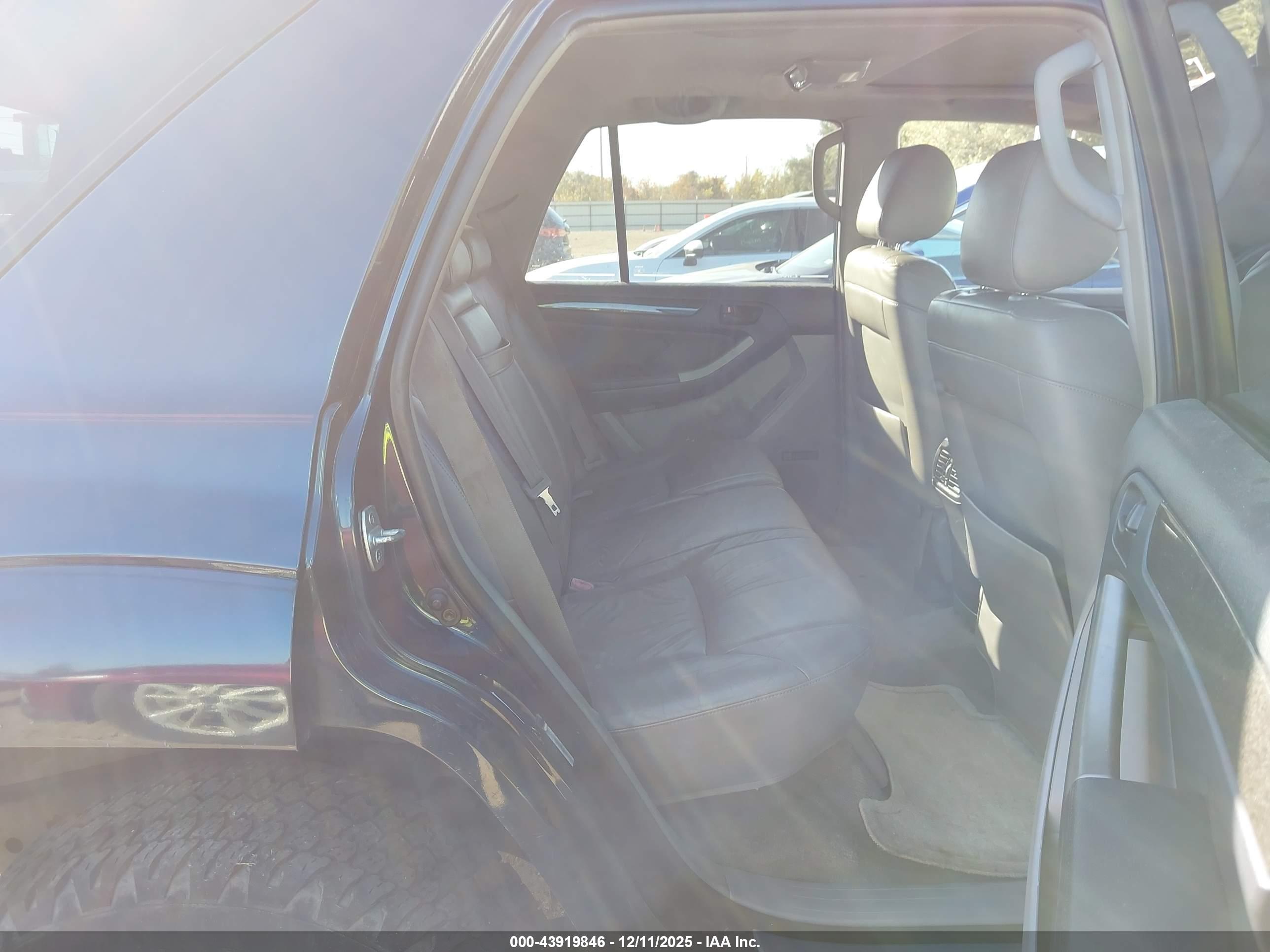 TOYOTA 4RUNNER image 8