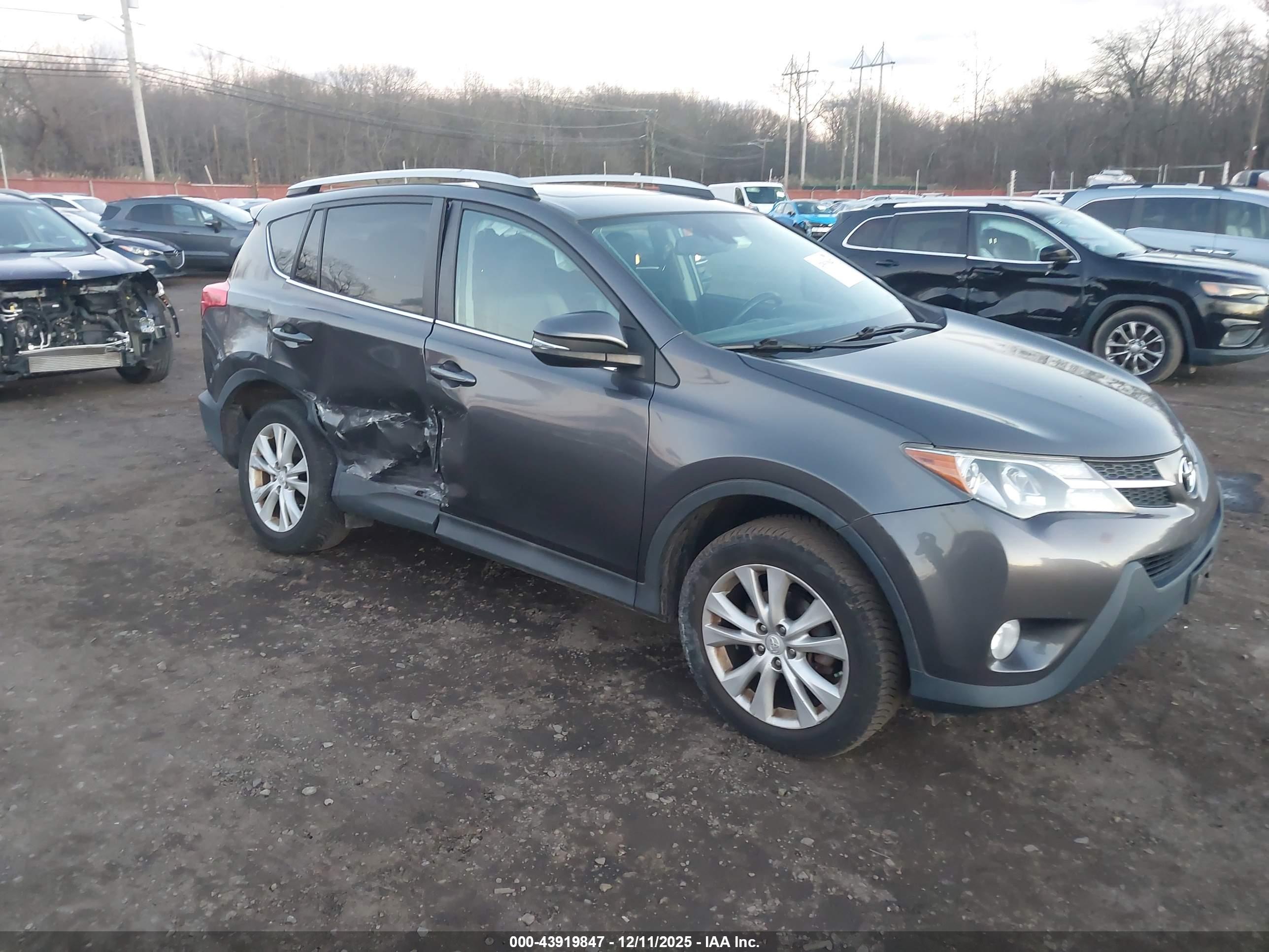 TOYOTA RAV4 image 6