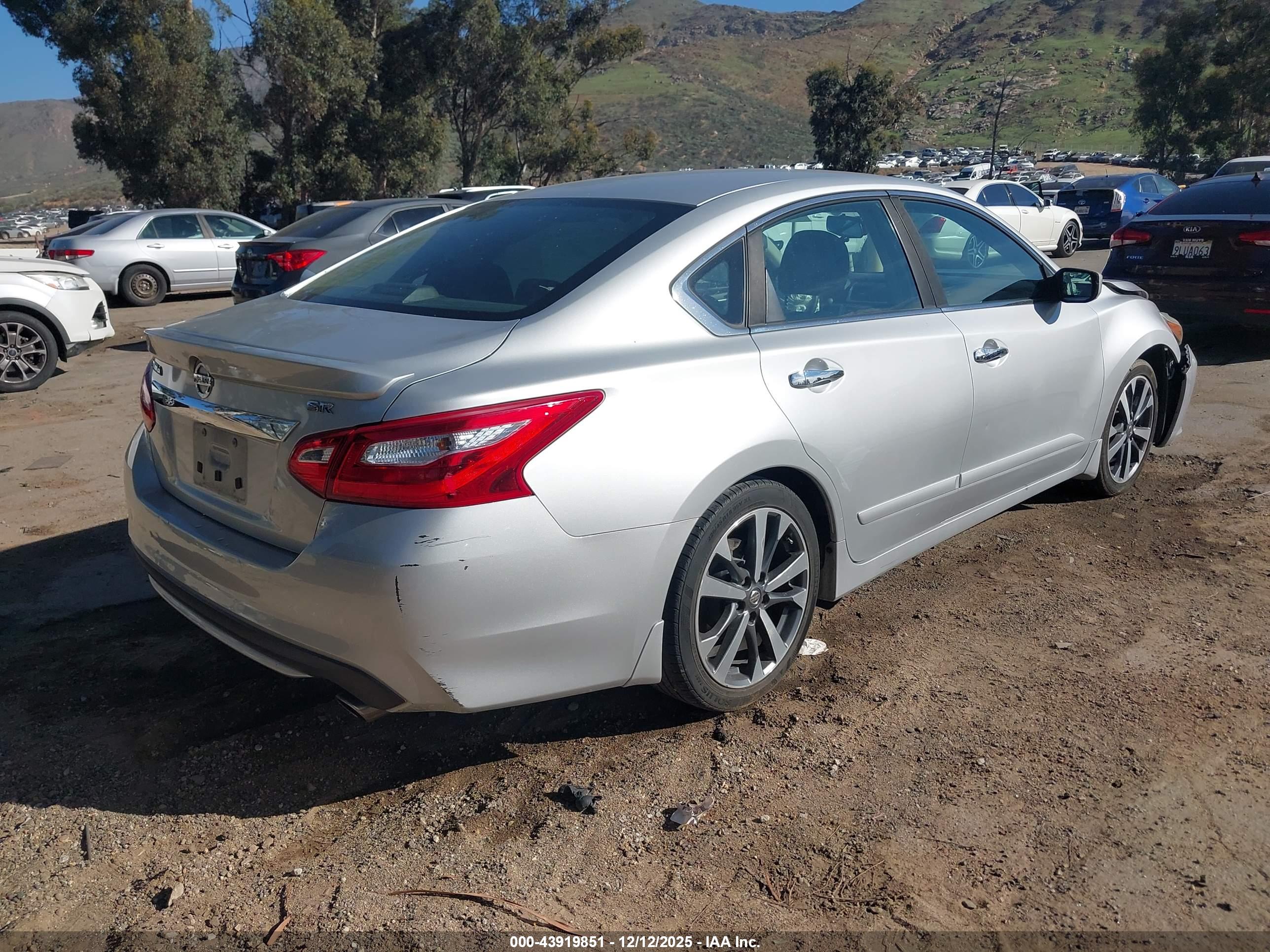 NISSAN ALTIMA image 4