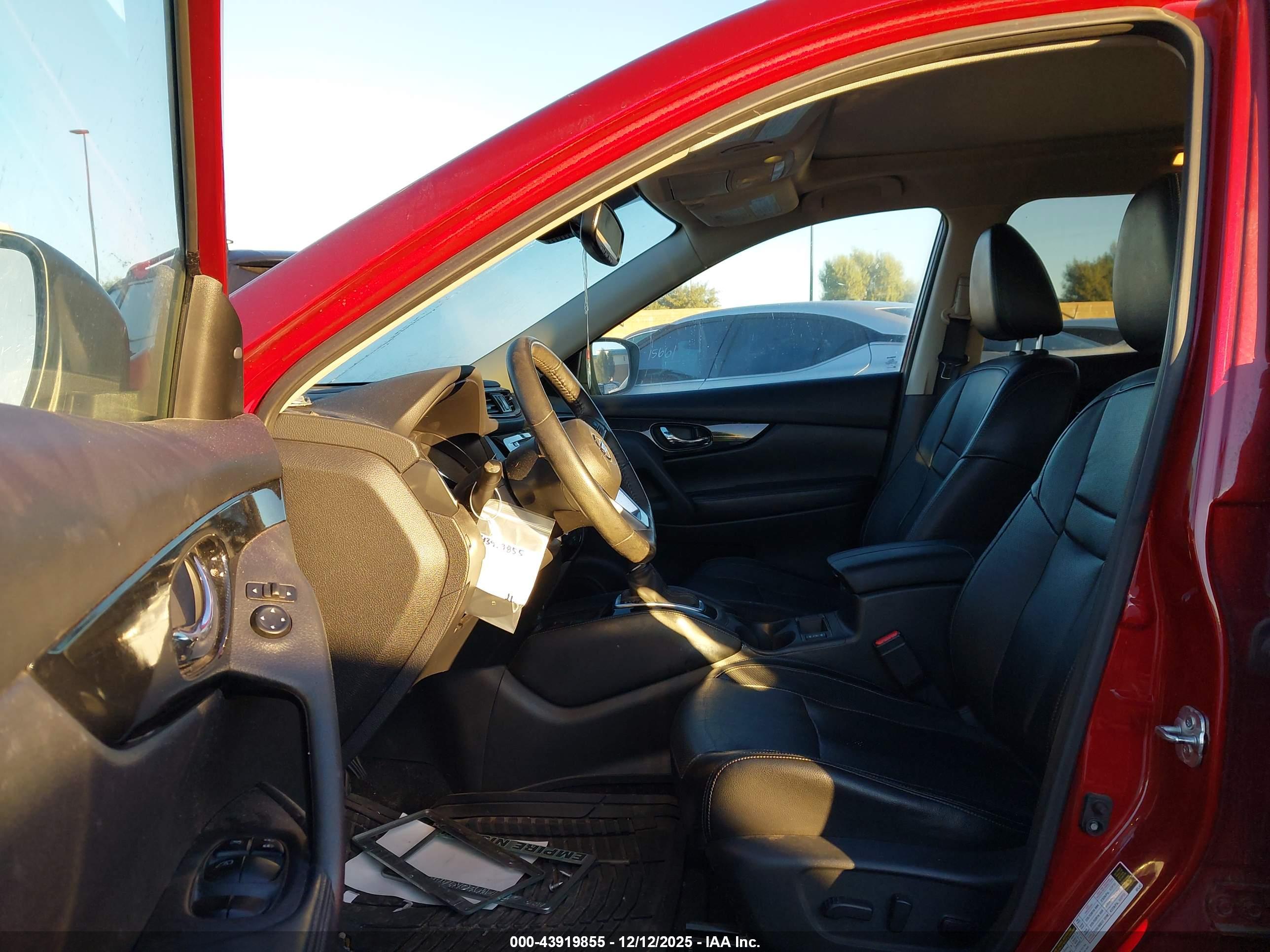 NISSAN ROGUE image 5