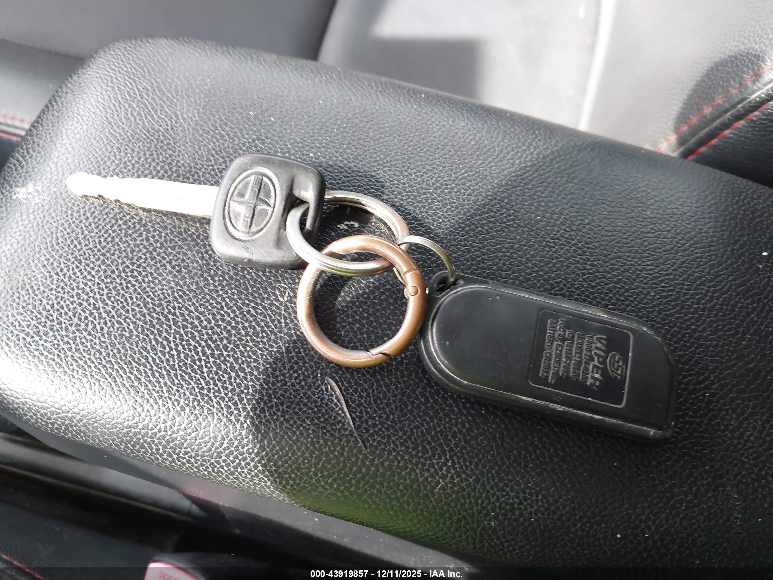 SCION XB image 11