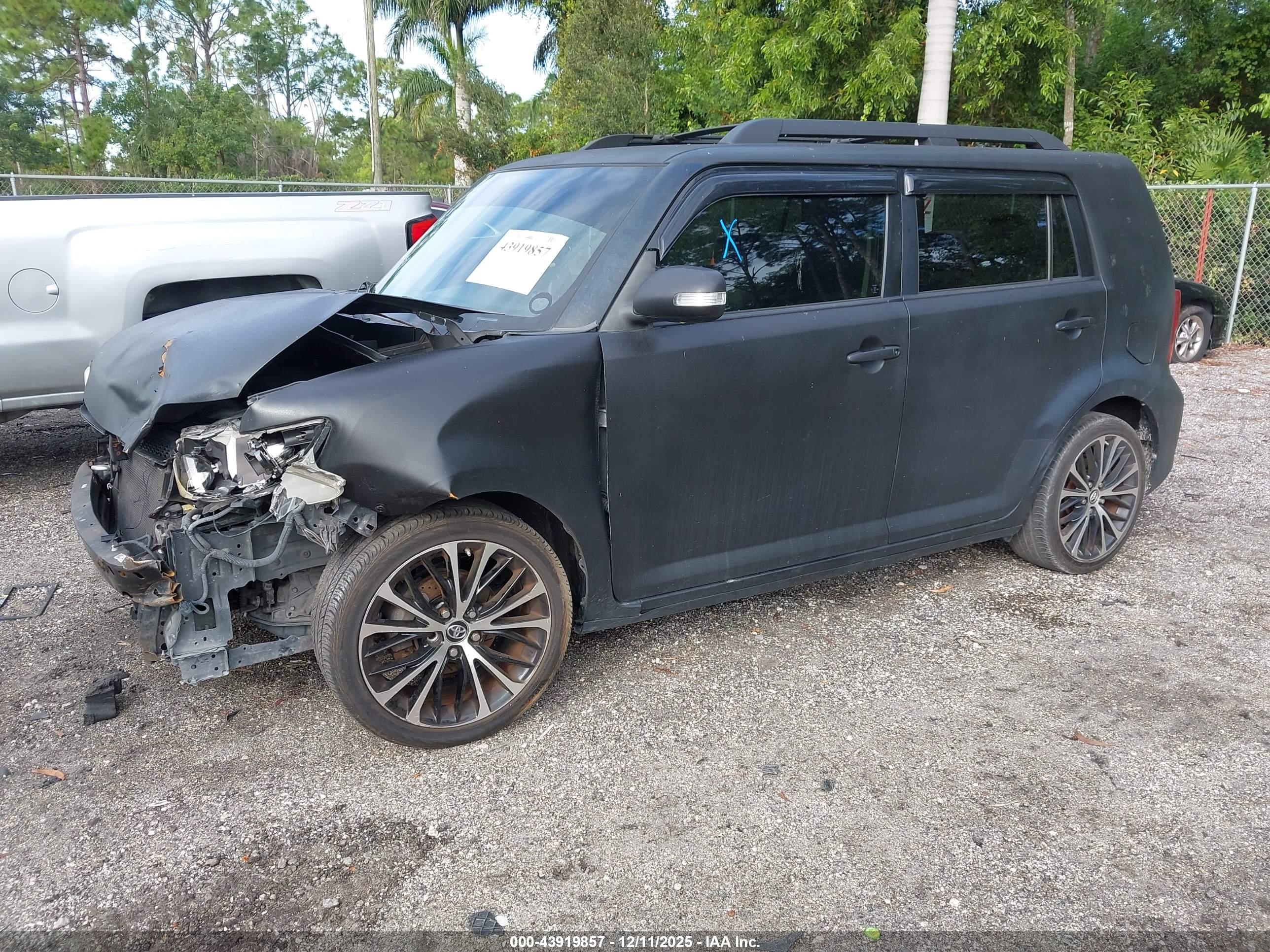 SCION XB image 2