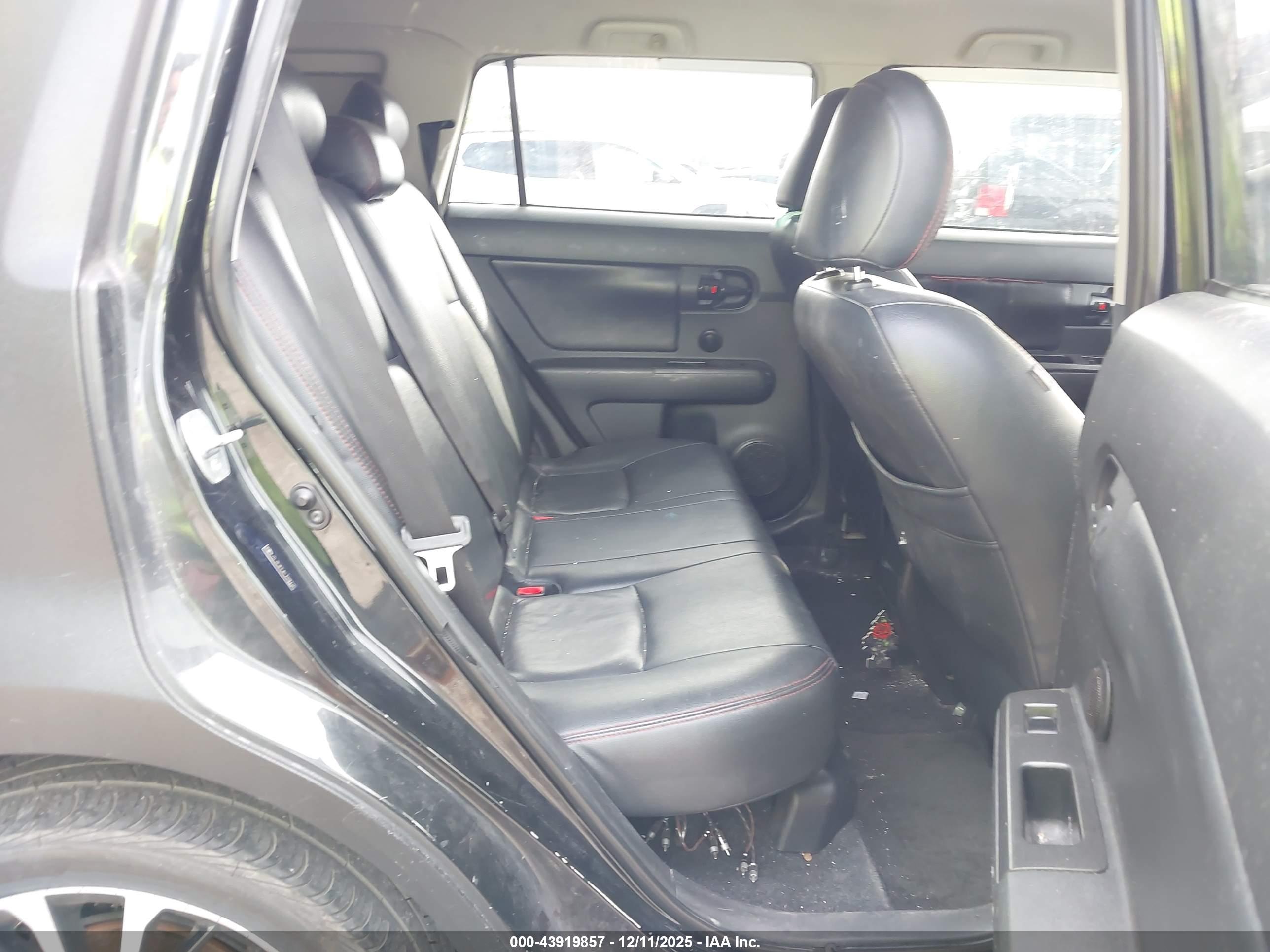 SCION XB image 8