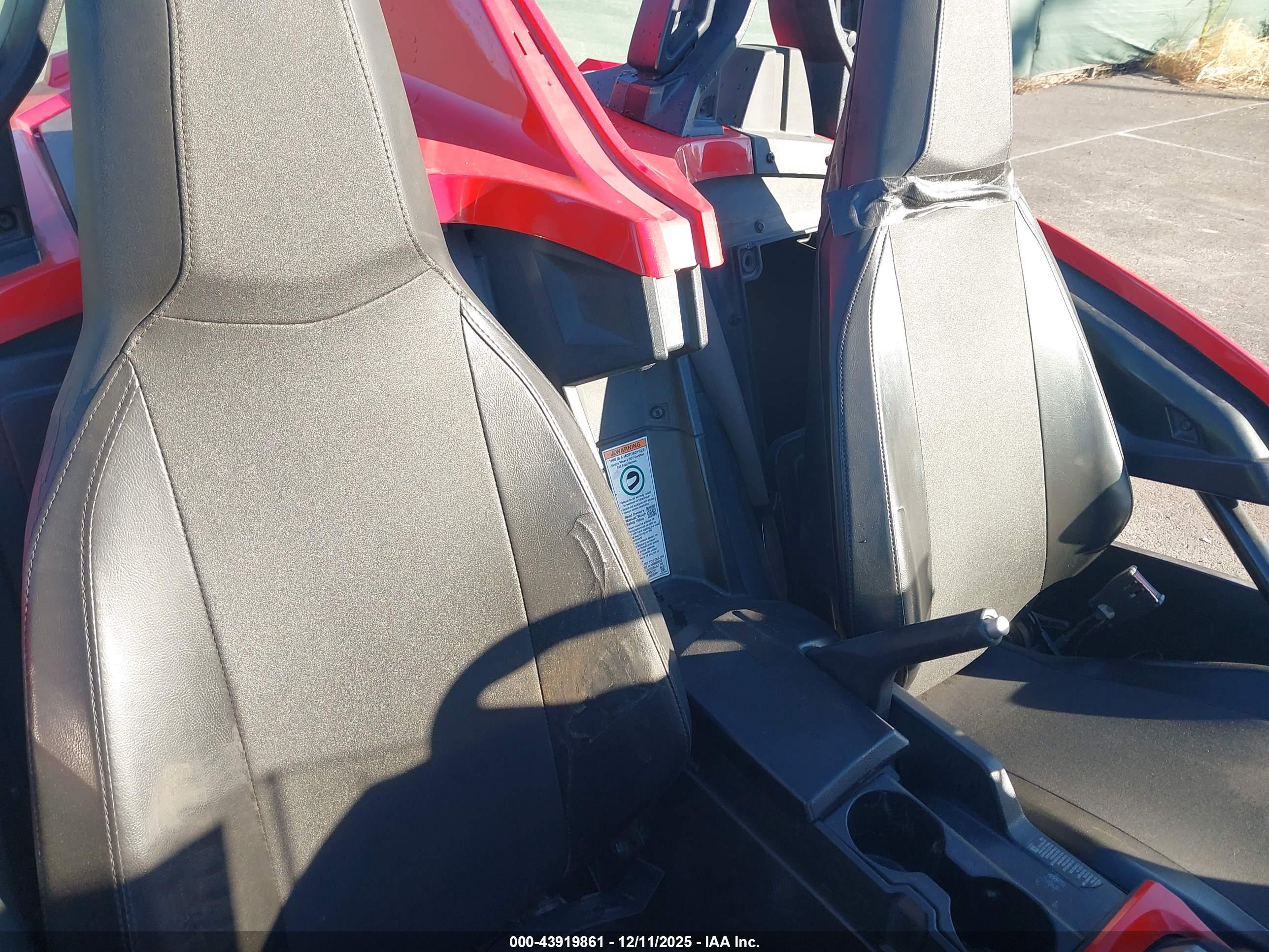 POLARIS SLINGSHOT image 8