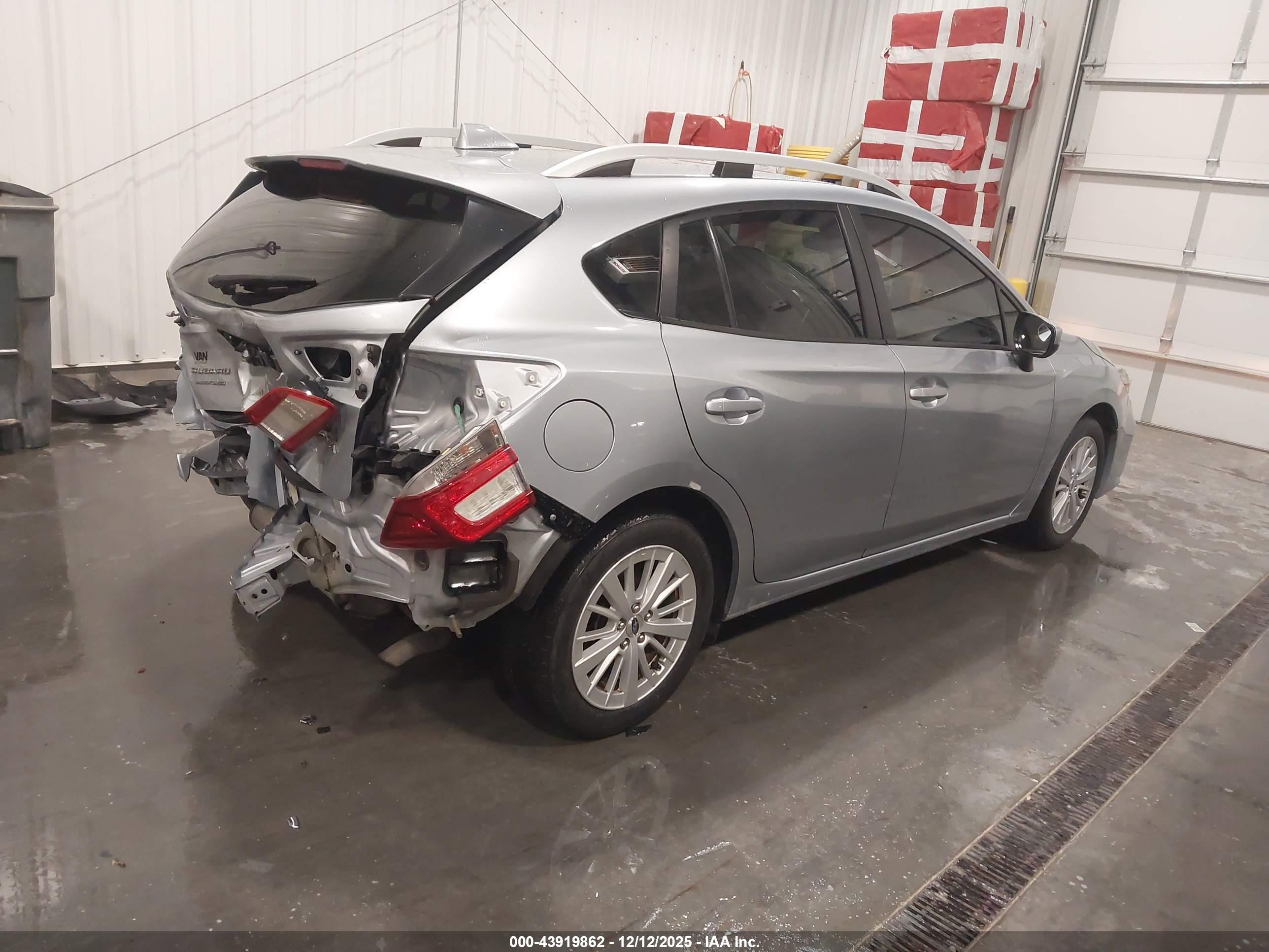 SUBARU IMPREZA image 4