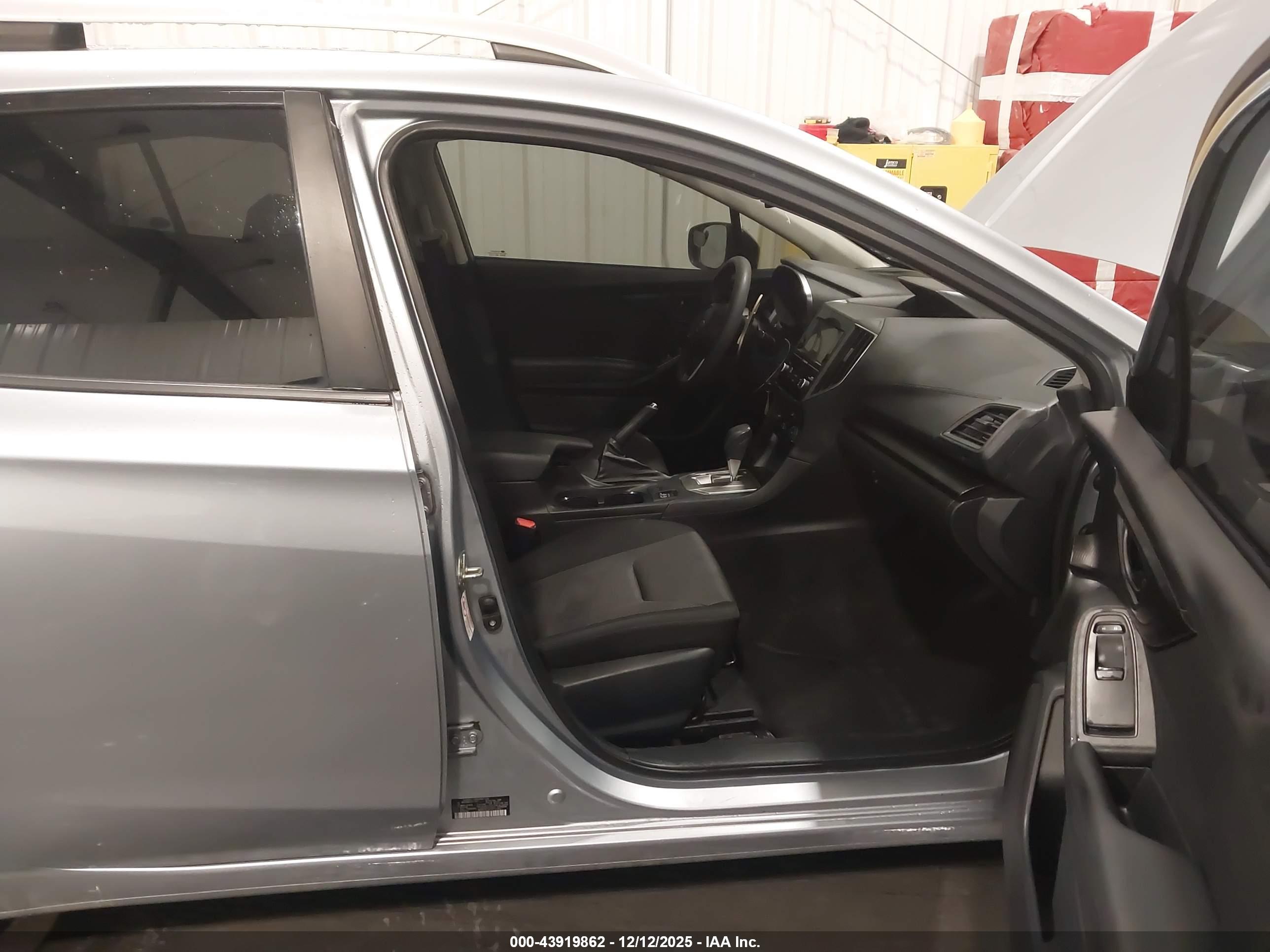 SUBARU IMPREZA image 5