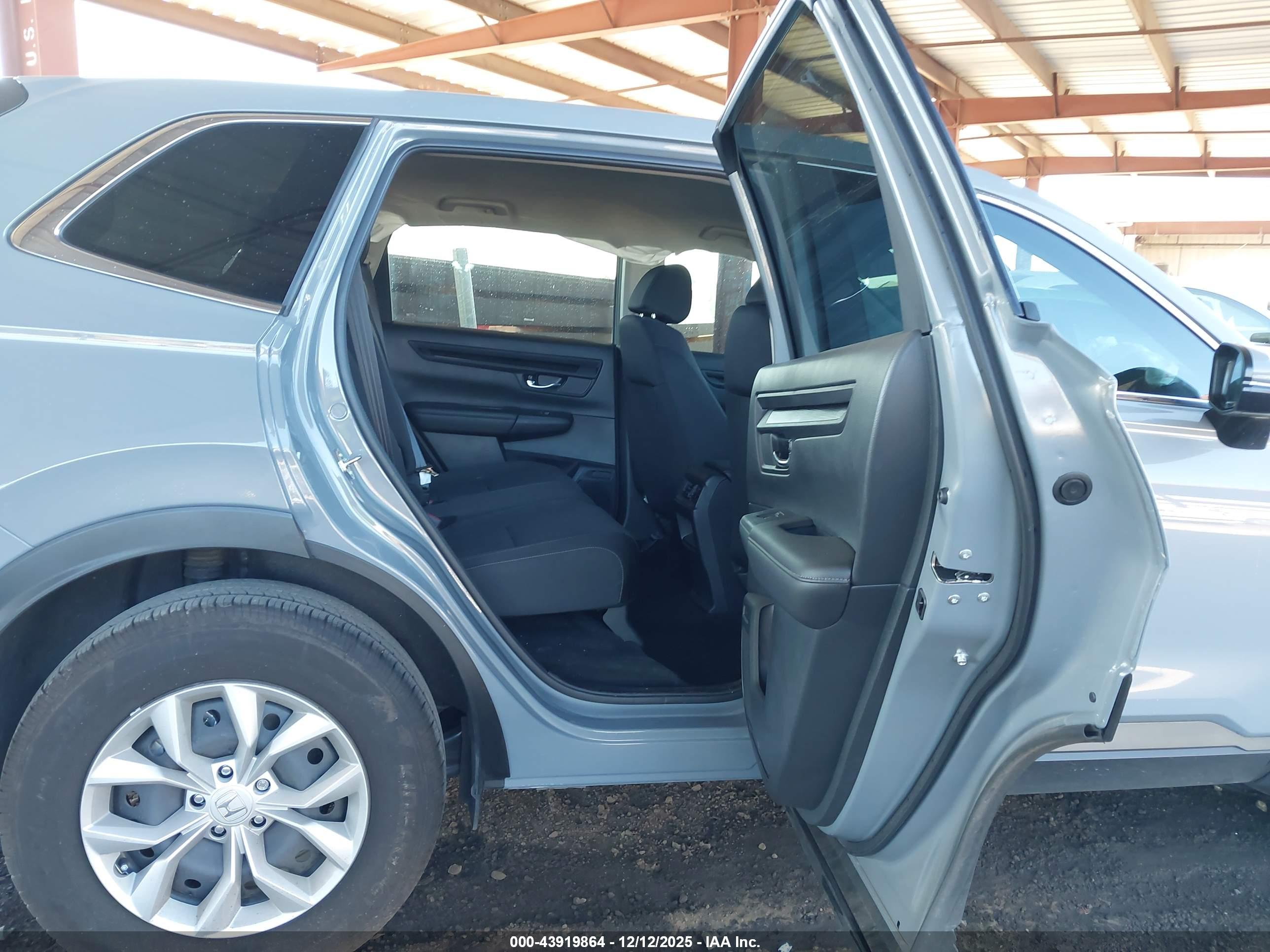 HONDA CR-V image 8