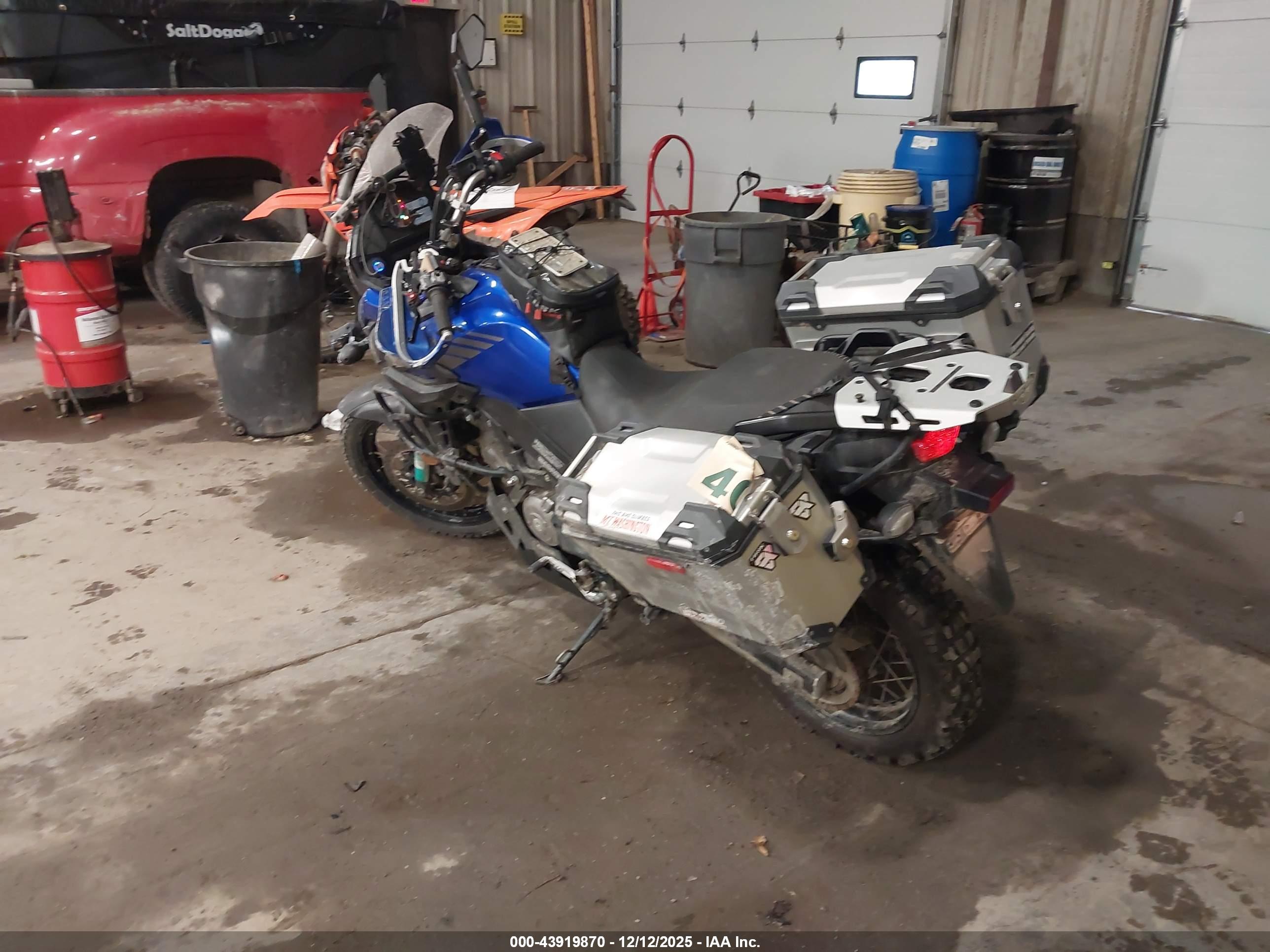 SUZUKI DL650 image 3