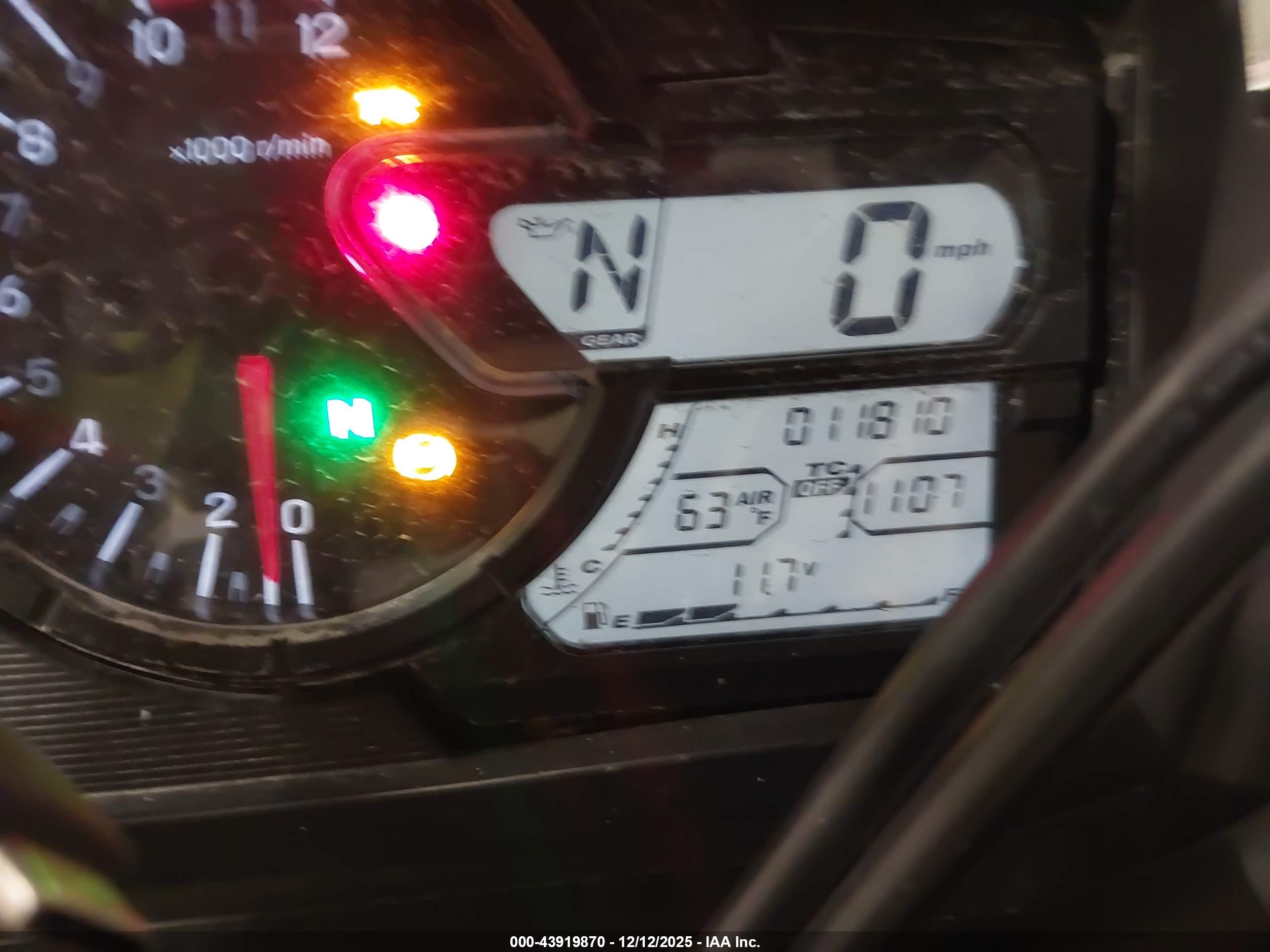 SUZUKI DL650 image 7