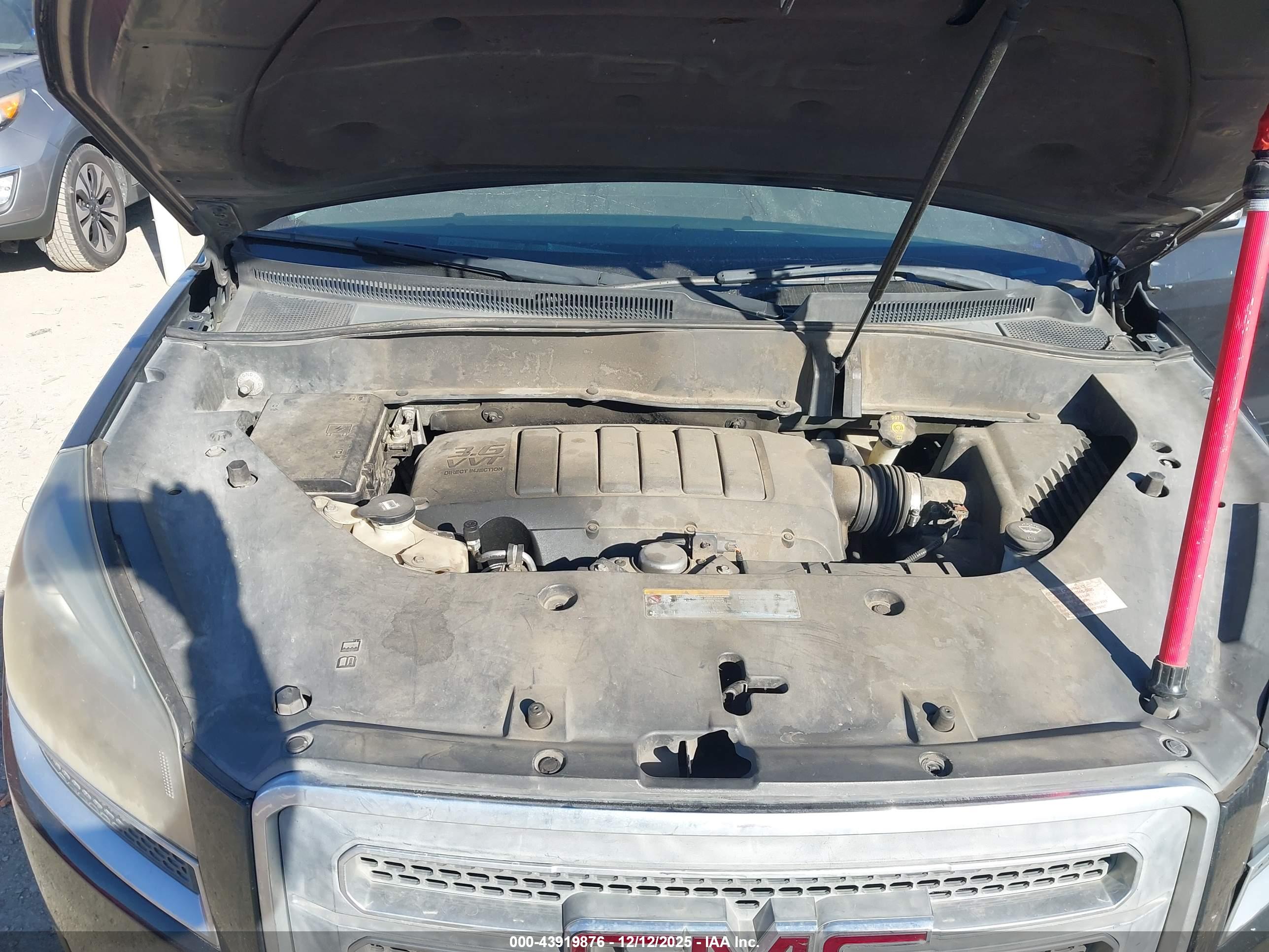 GMC ACADIA image 10