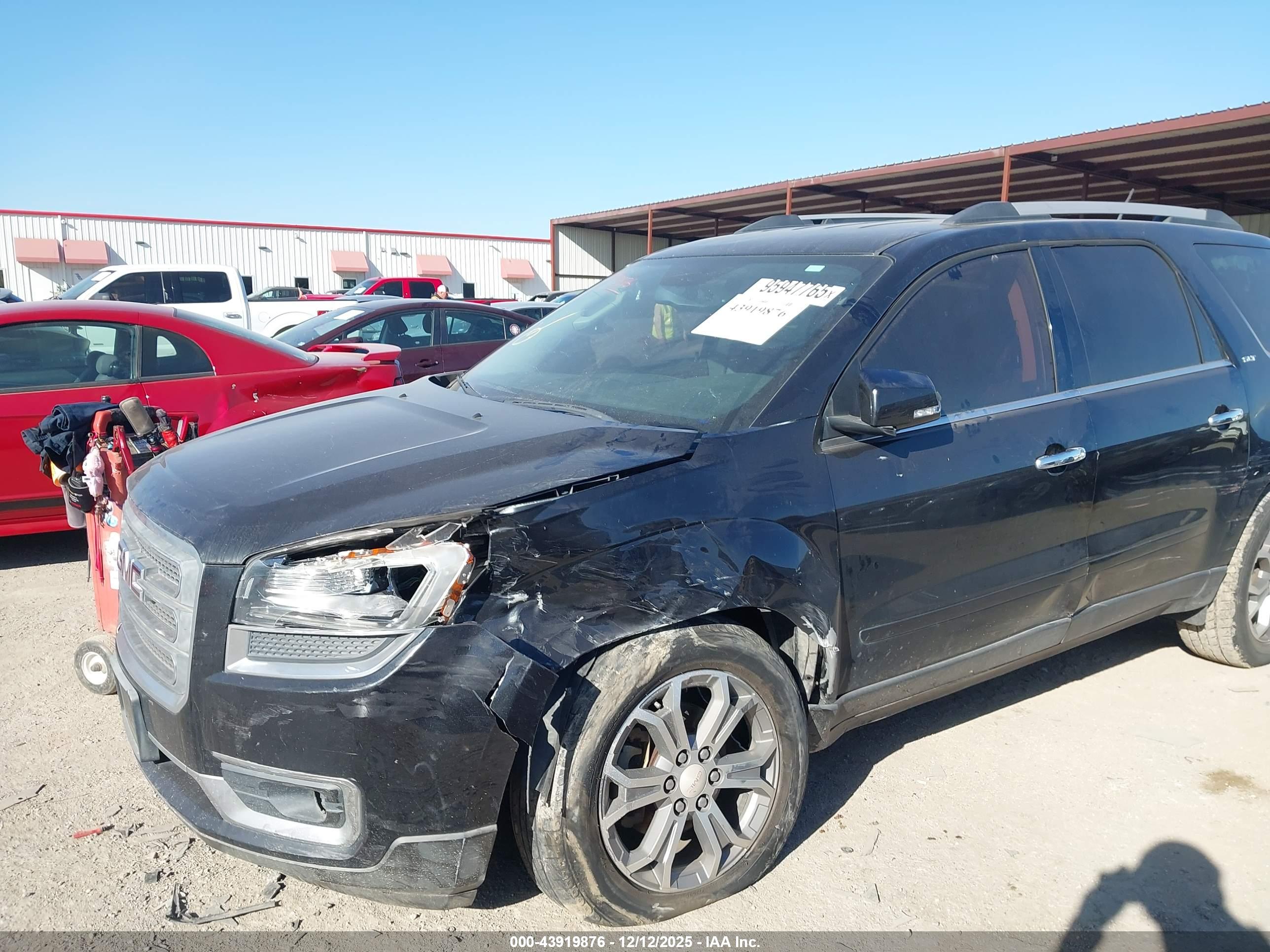 GMC ACADIA image 6