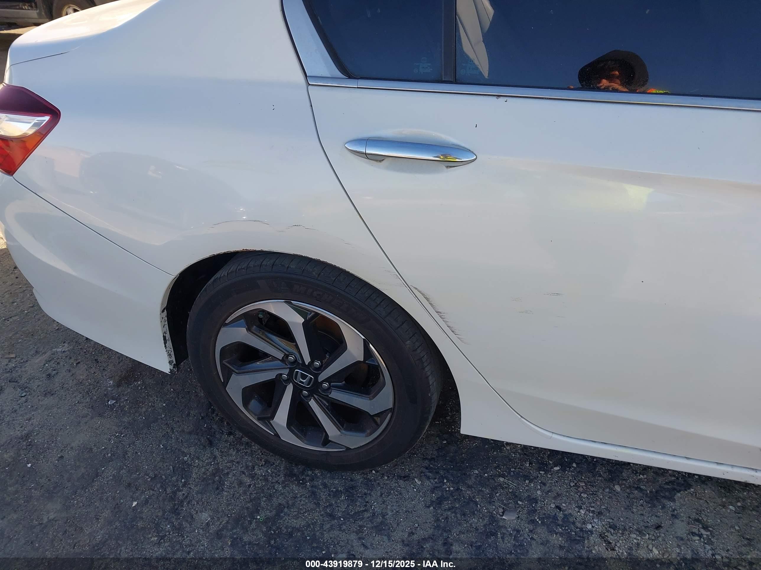 HONDA ACCORD image 6