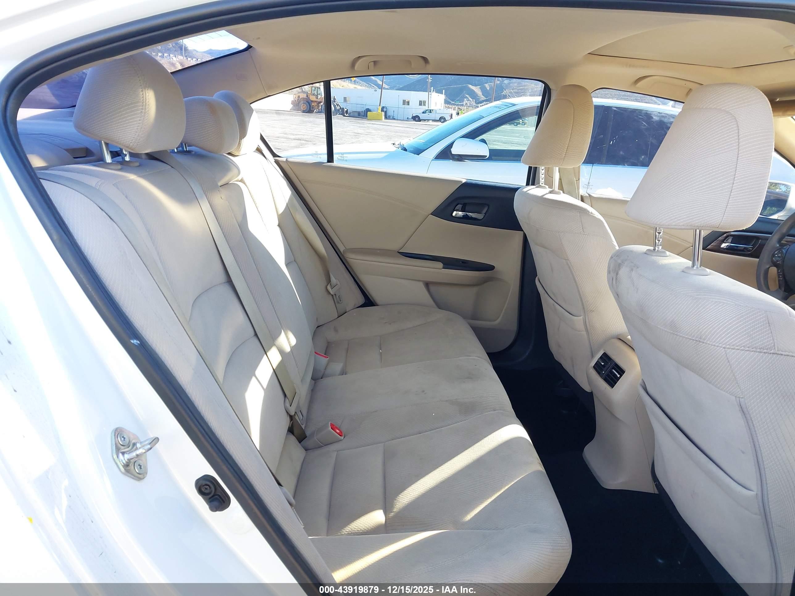 HONDA ACCORD image 8