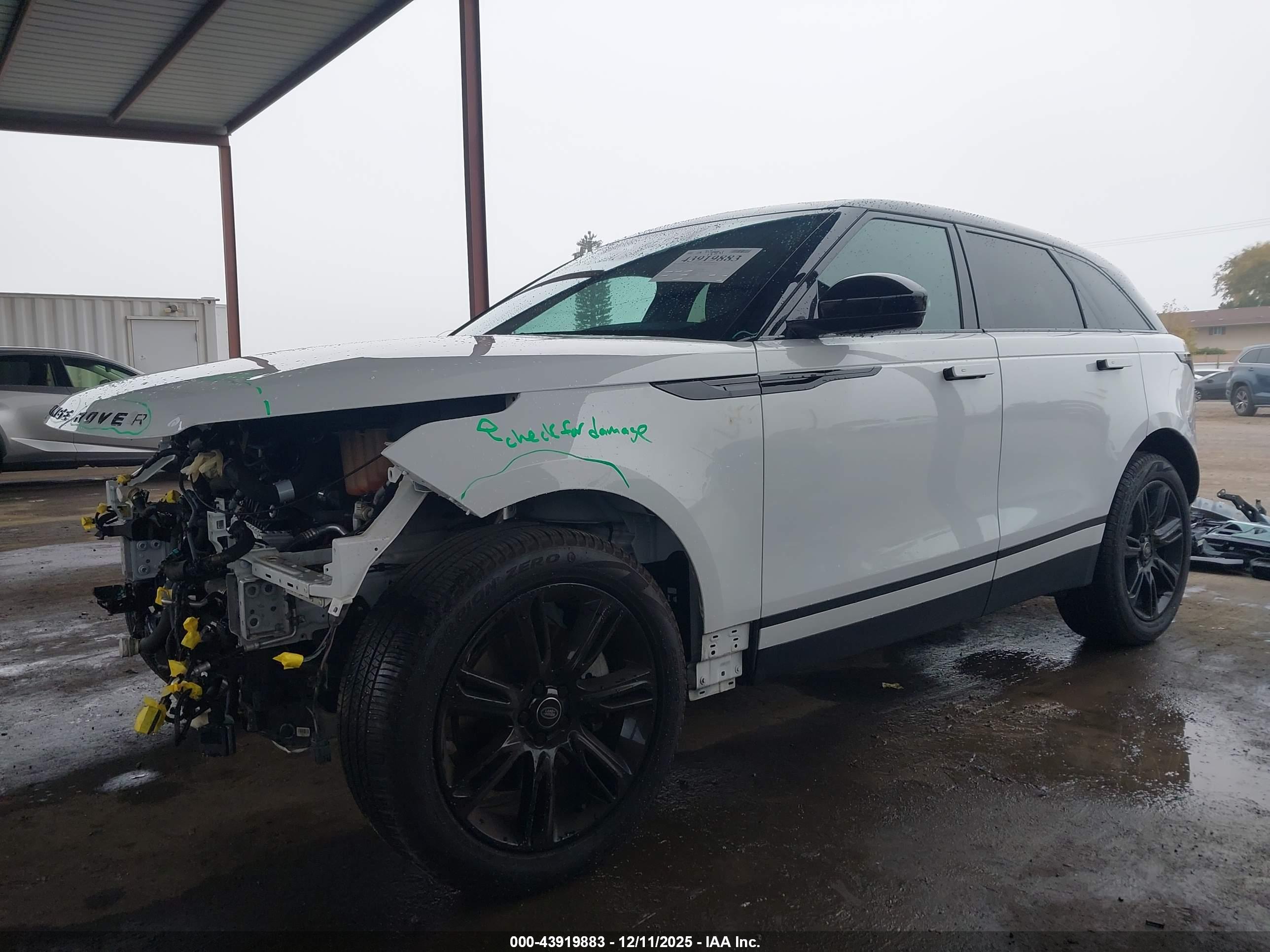 LAND ROVER image 2