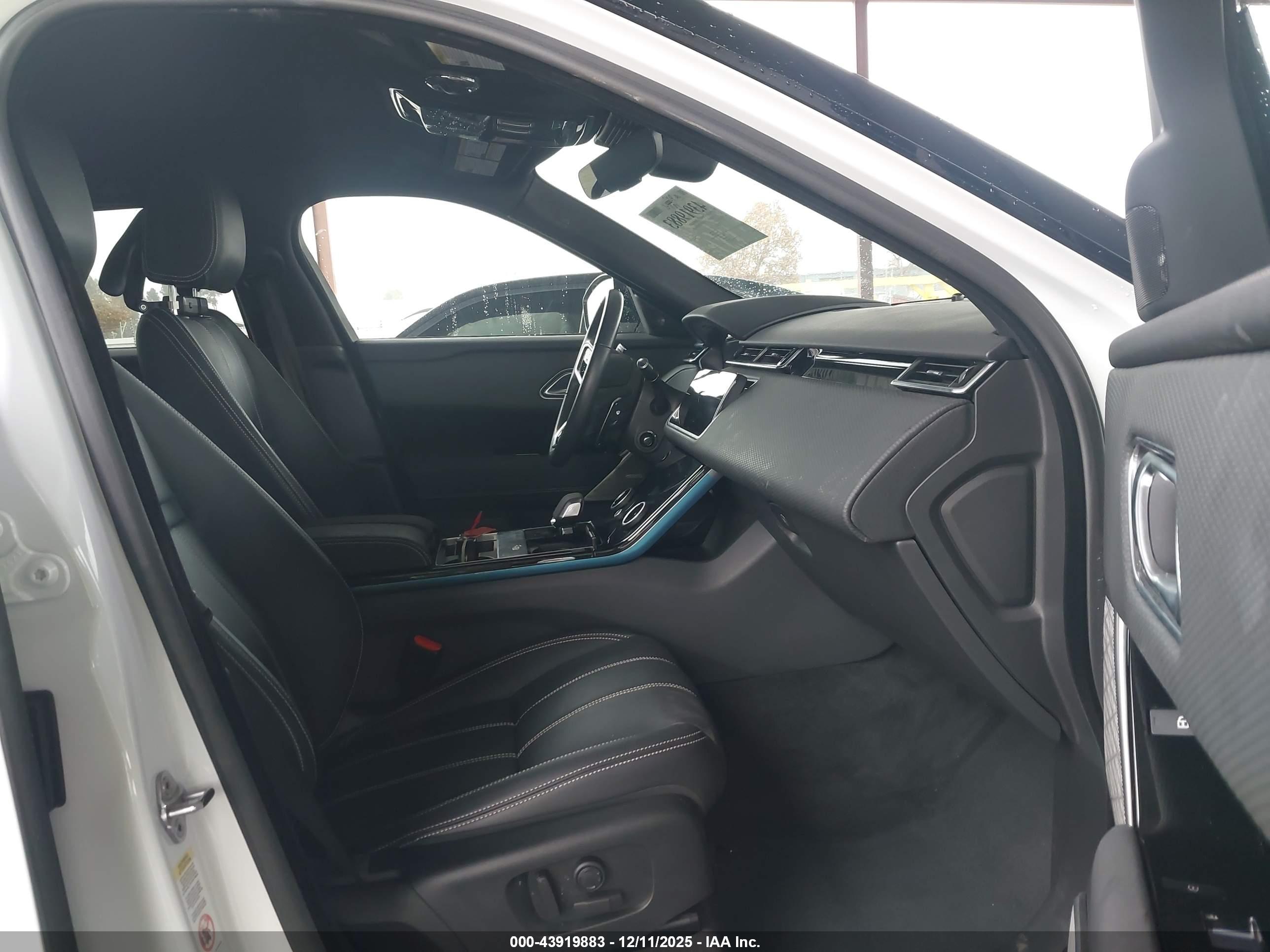 LAND ROVER image 5